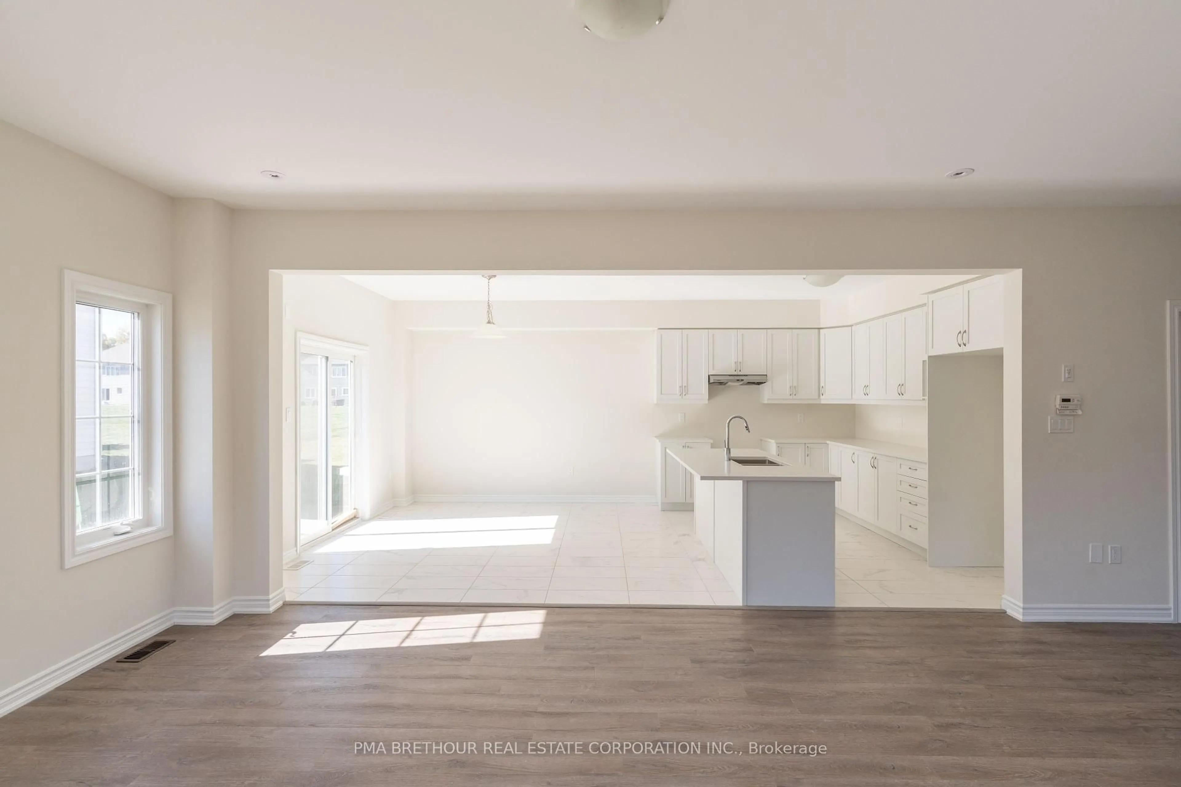 Open concept kitchen, unknown for 460 Beechwood Forest Lane, Gravenhurst Ontario P1P 1A7