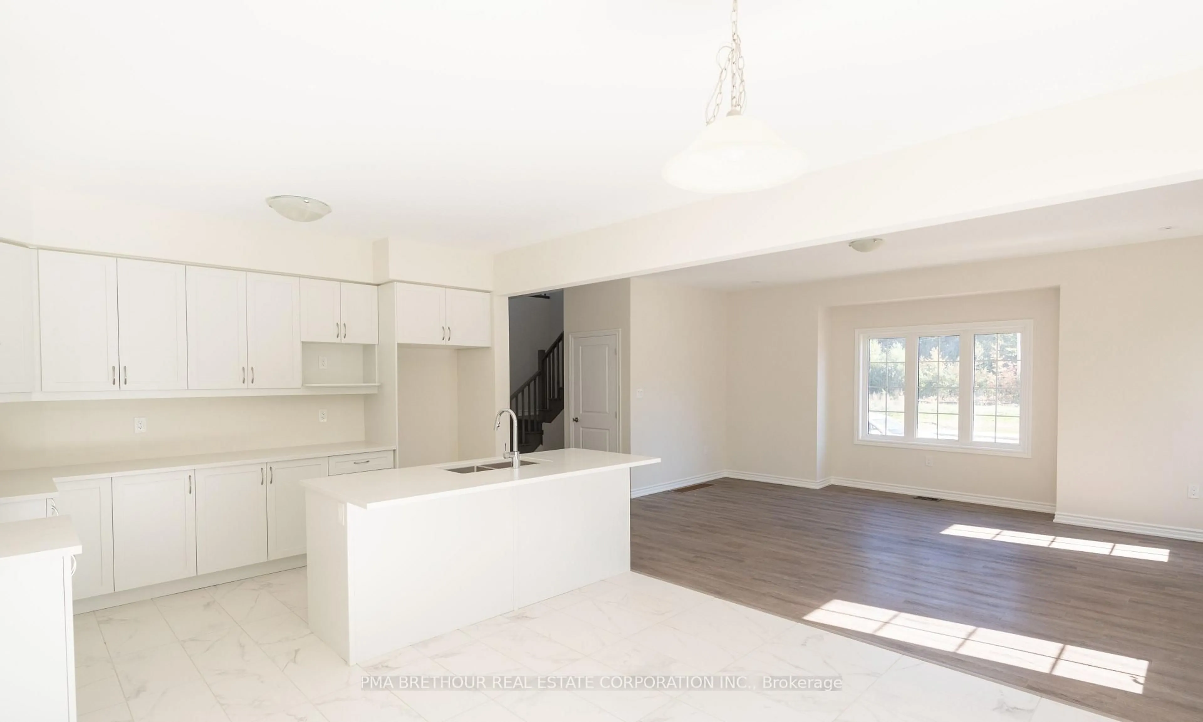 Open concept kitchen, unknown for 460 Beechwood Forest Lane, Gravenhurst Ontario P1P 1A7
