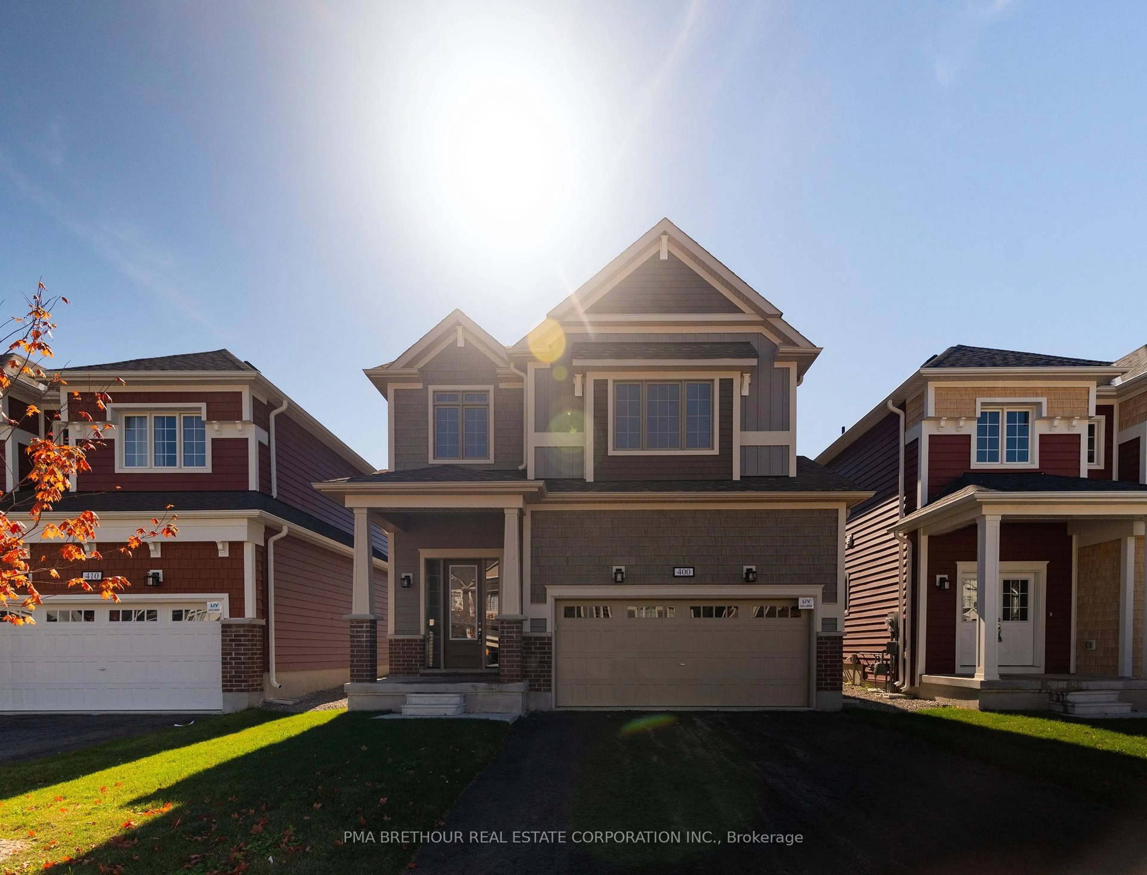 Home with vinyl exterior material, street for 400 Beechwood Forest Lane, Gravenhurst Ontario P1P 1A7