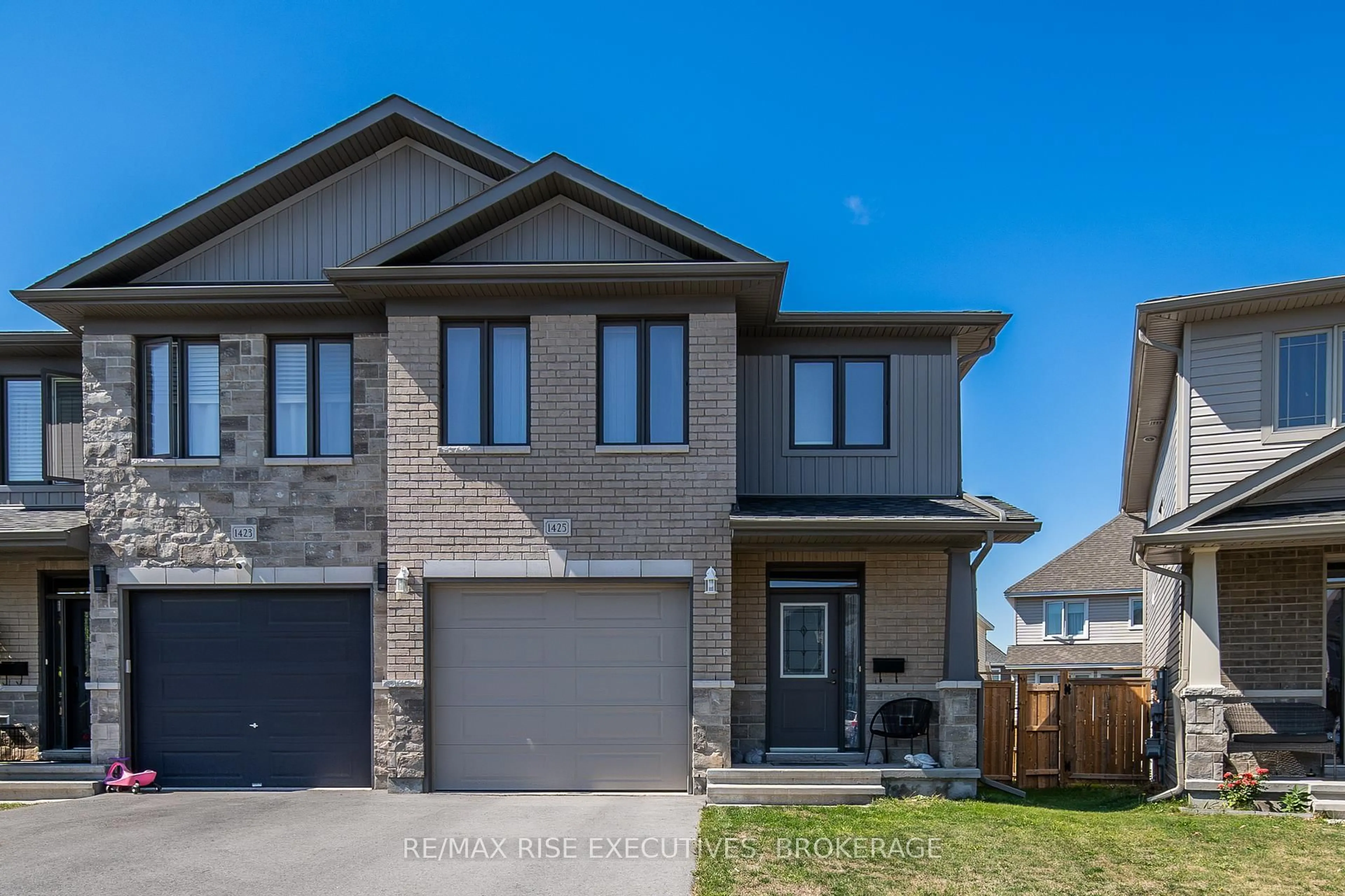 Home with brick exterior material, street for 1425 Monarch Dr, Kingston Ontario K7P 0R9
