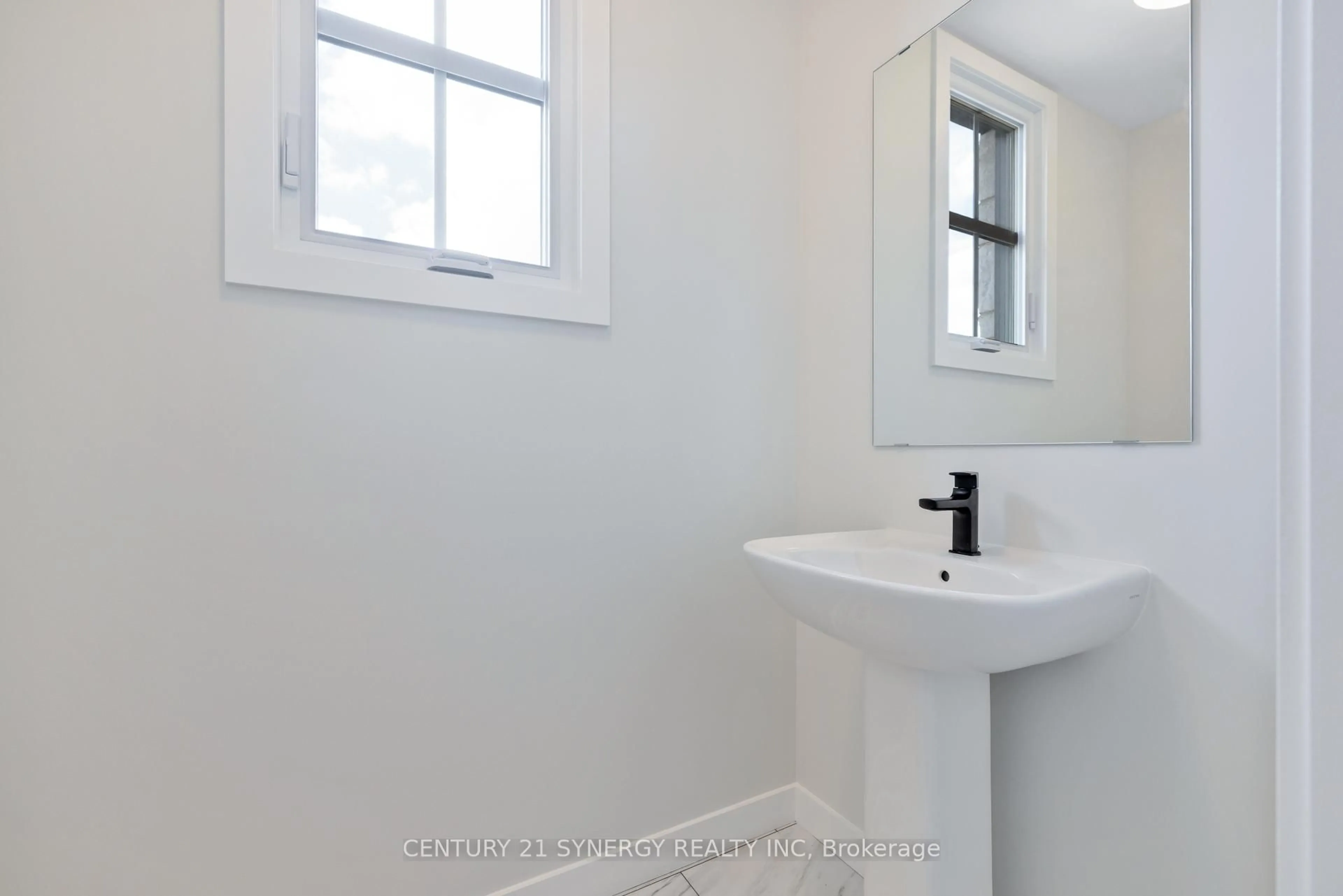 Standard bathroom, ceramic/tile floor for 25 HELEN St, North Stormont Ontario K0A 1R0