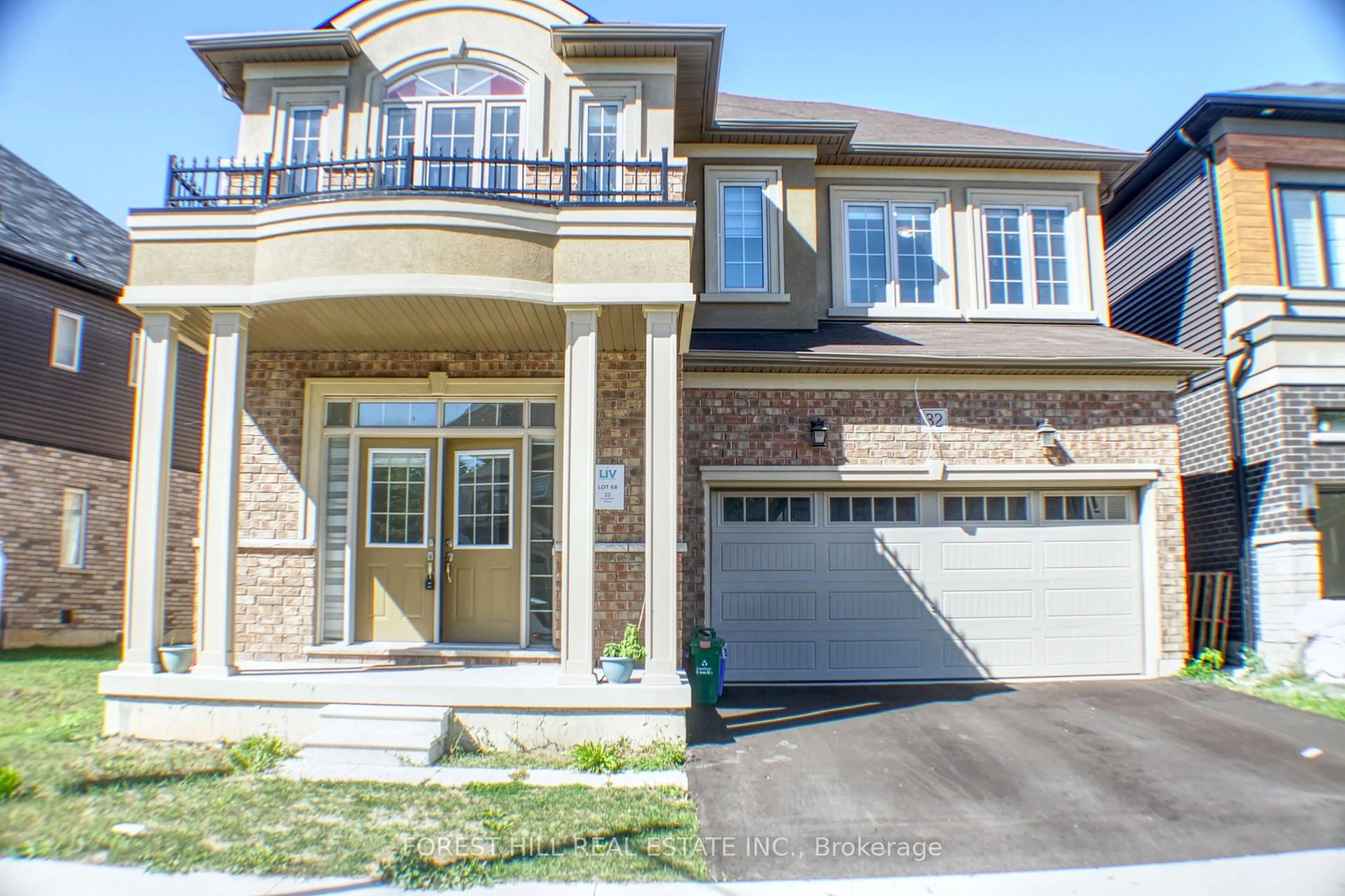 Home with brick exterior material, street for 32 Stauffer Rd, Brantford Ontario M6A 1N3