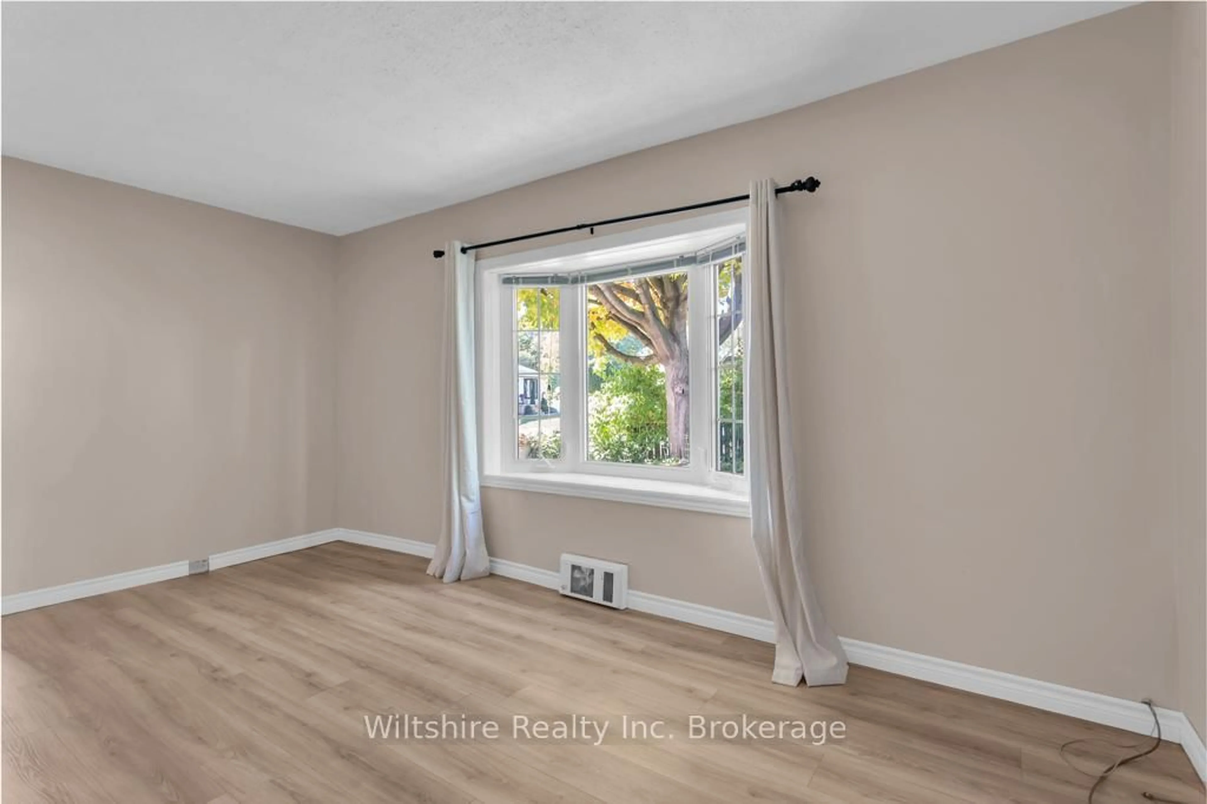 A pic of a room for 22 Adams St, Norfolk Ontario N0J 1E0