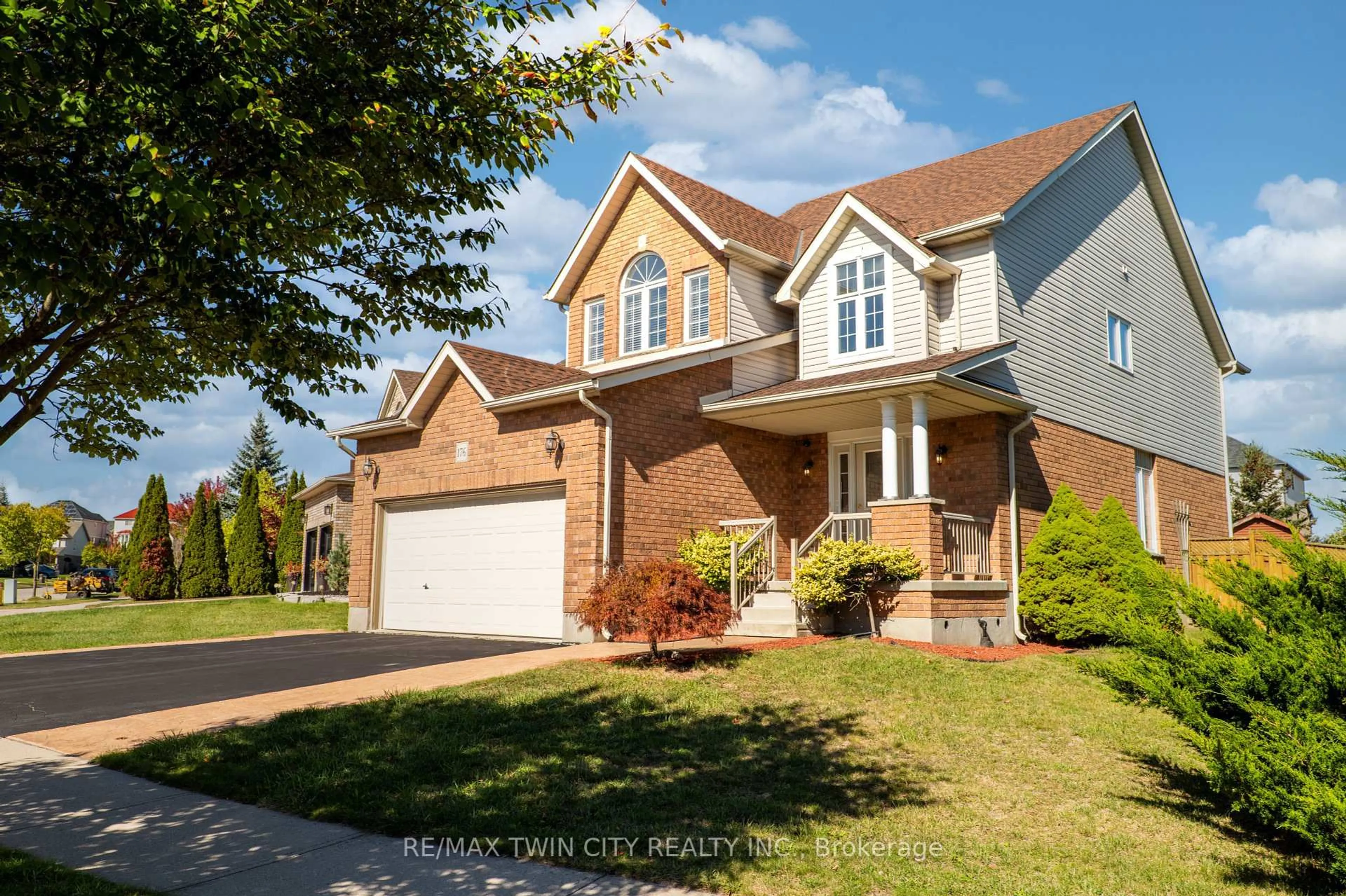 Home with brick exterior material, street for 176 Pine Valley Dr, Kitchener Ontario N2P 2V8