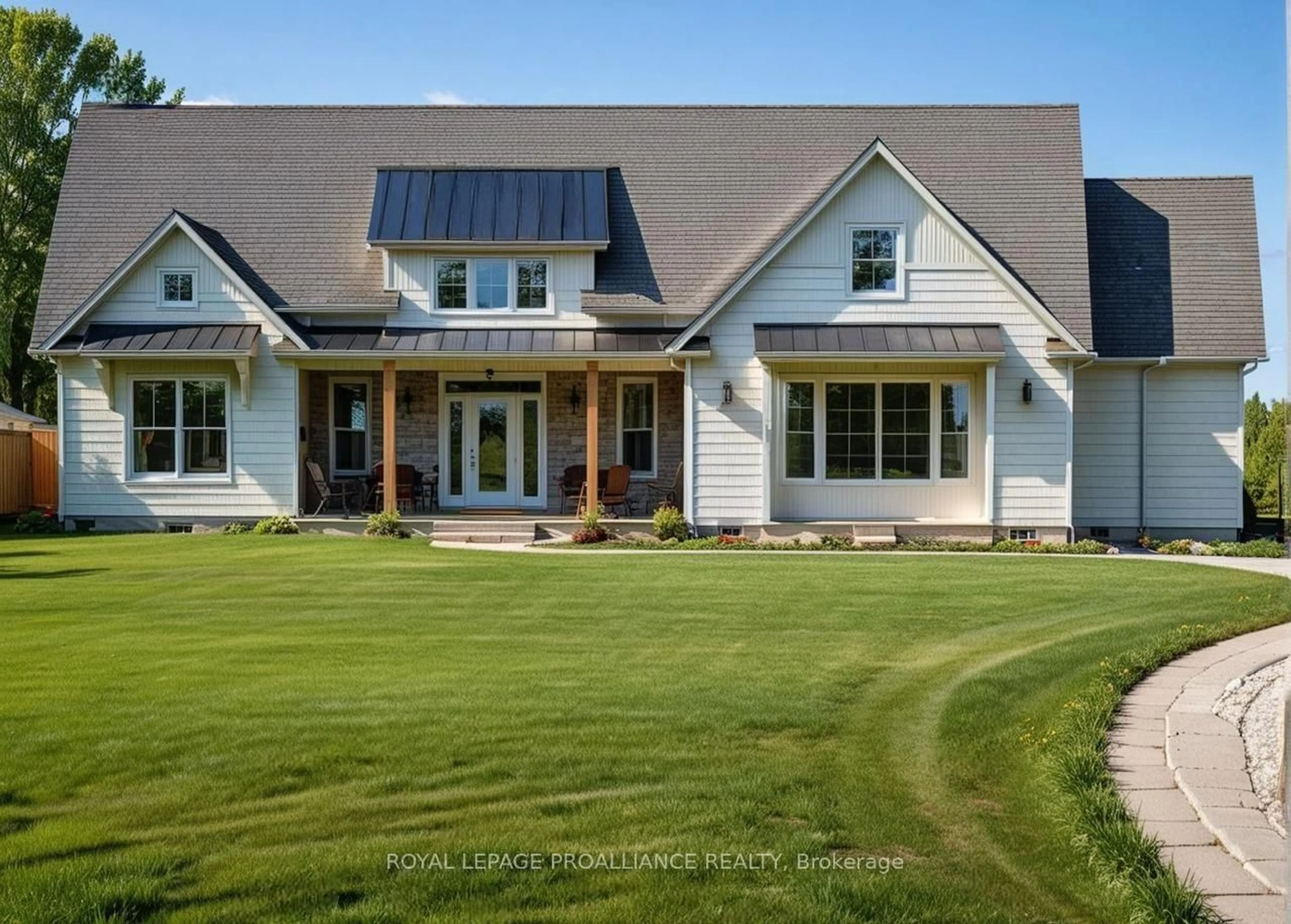 Home with vinyl exterior material, mountain view for 1559 Clearview Rd, Belleville Ontario K0K 2Y0