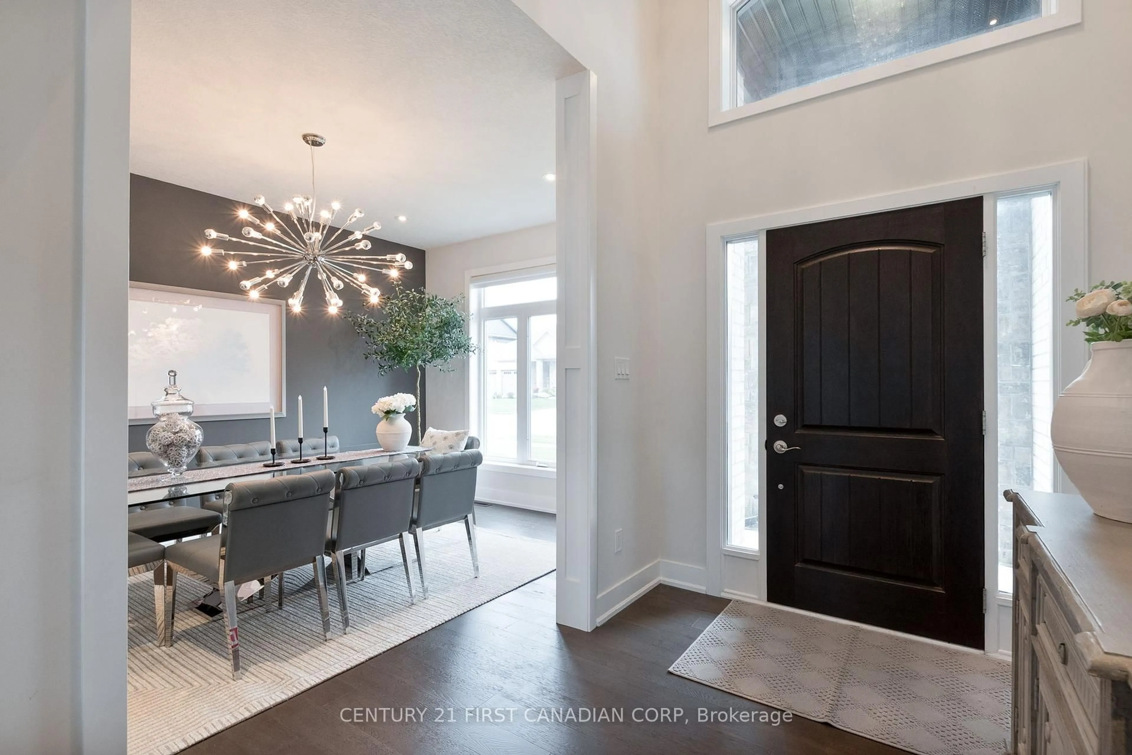 Indoor entryway for 1366 Thornley St, London South Ontario N6K 0B2