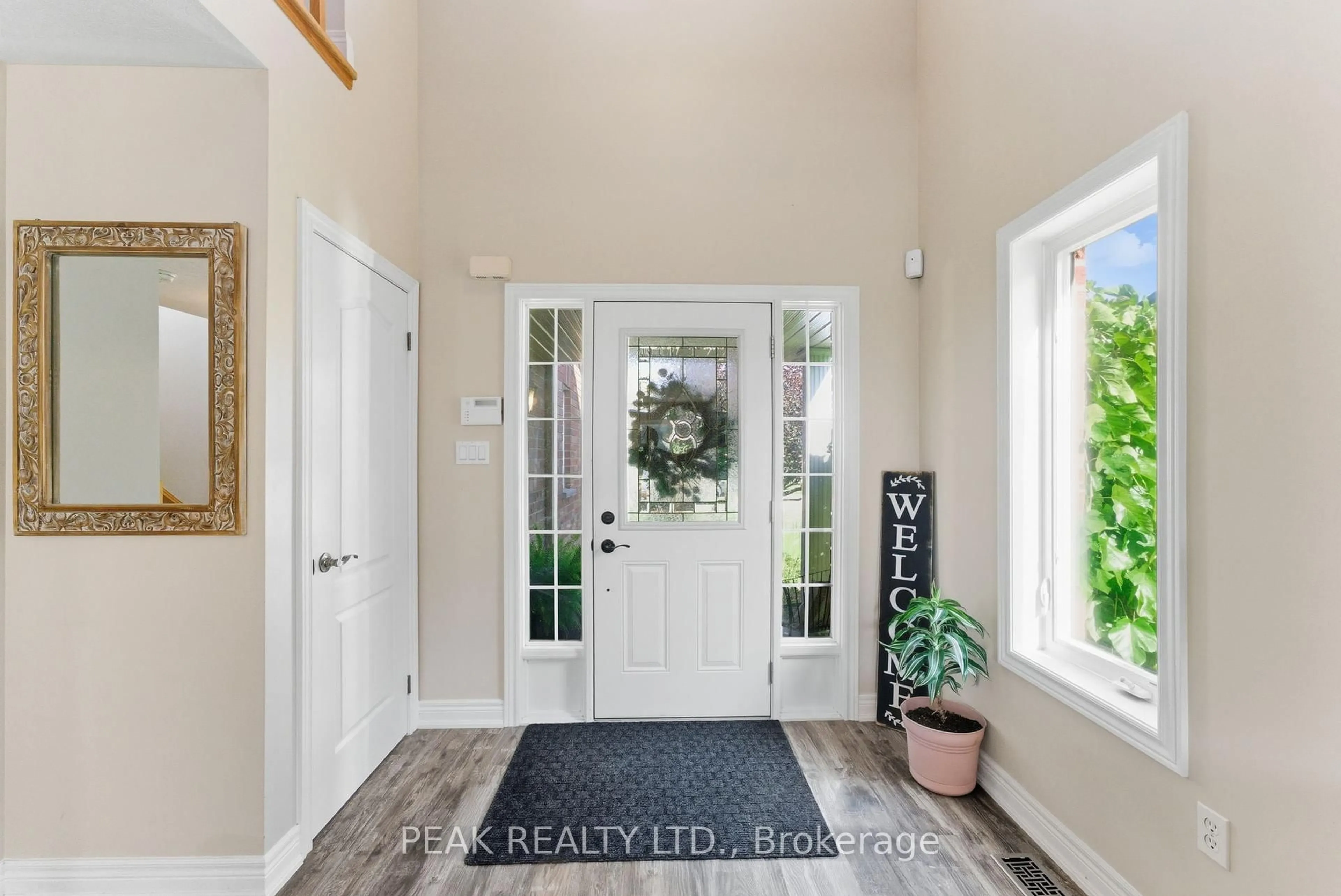 Indoor entryway for 61 Harmer Cres, Blandford-Blenheim Ontario N0J 1G0