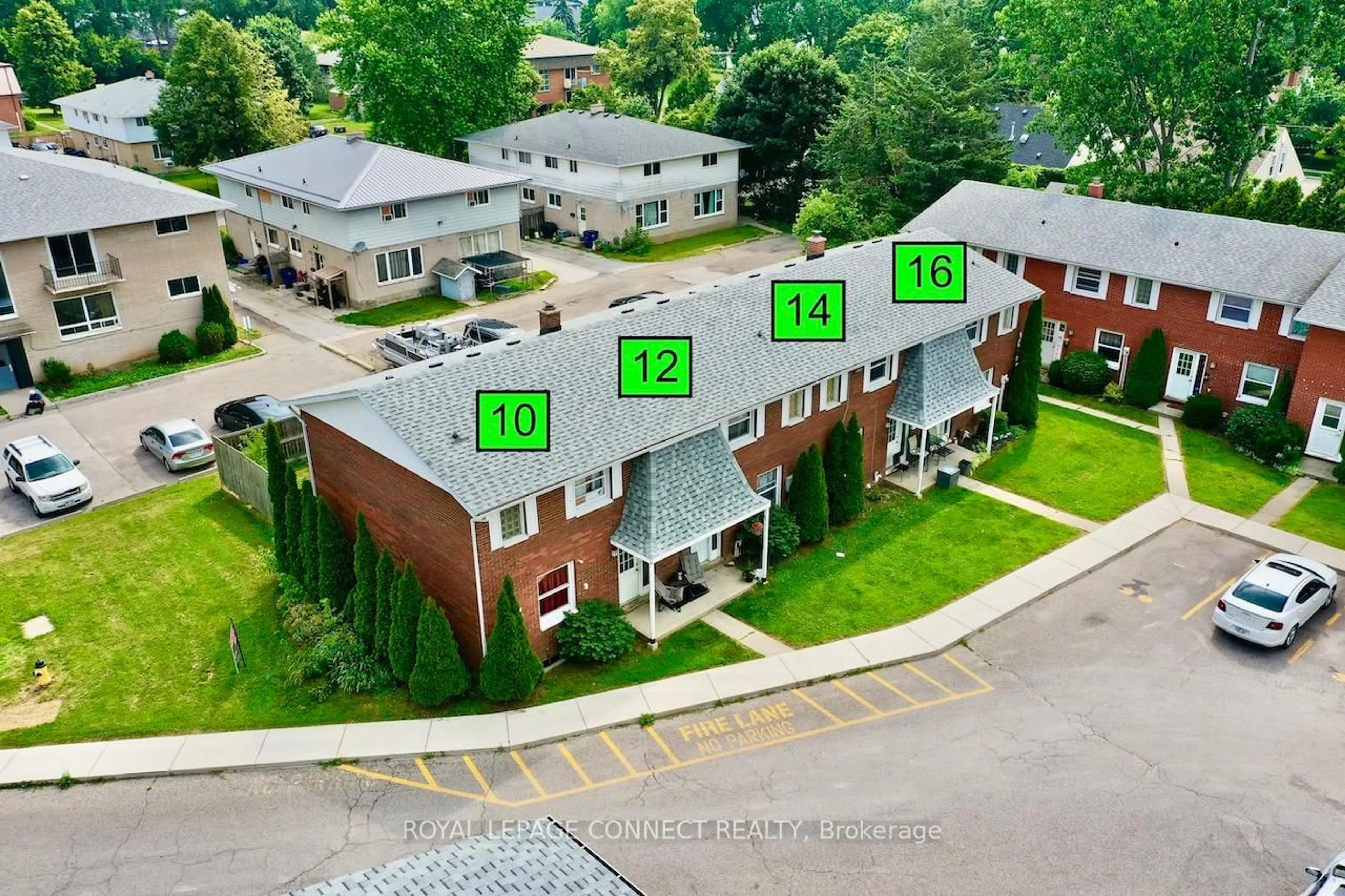 A pic from outside/outdoor area/front of a property/back of a property/a pic from drone, street for 14 Orchard Pl #13, Chatham-Kent Ontario N7M 1A6
