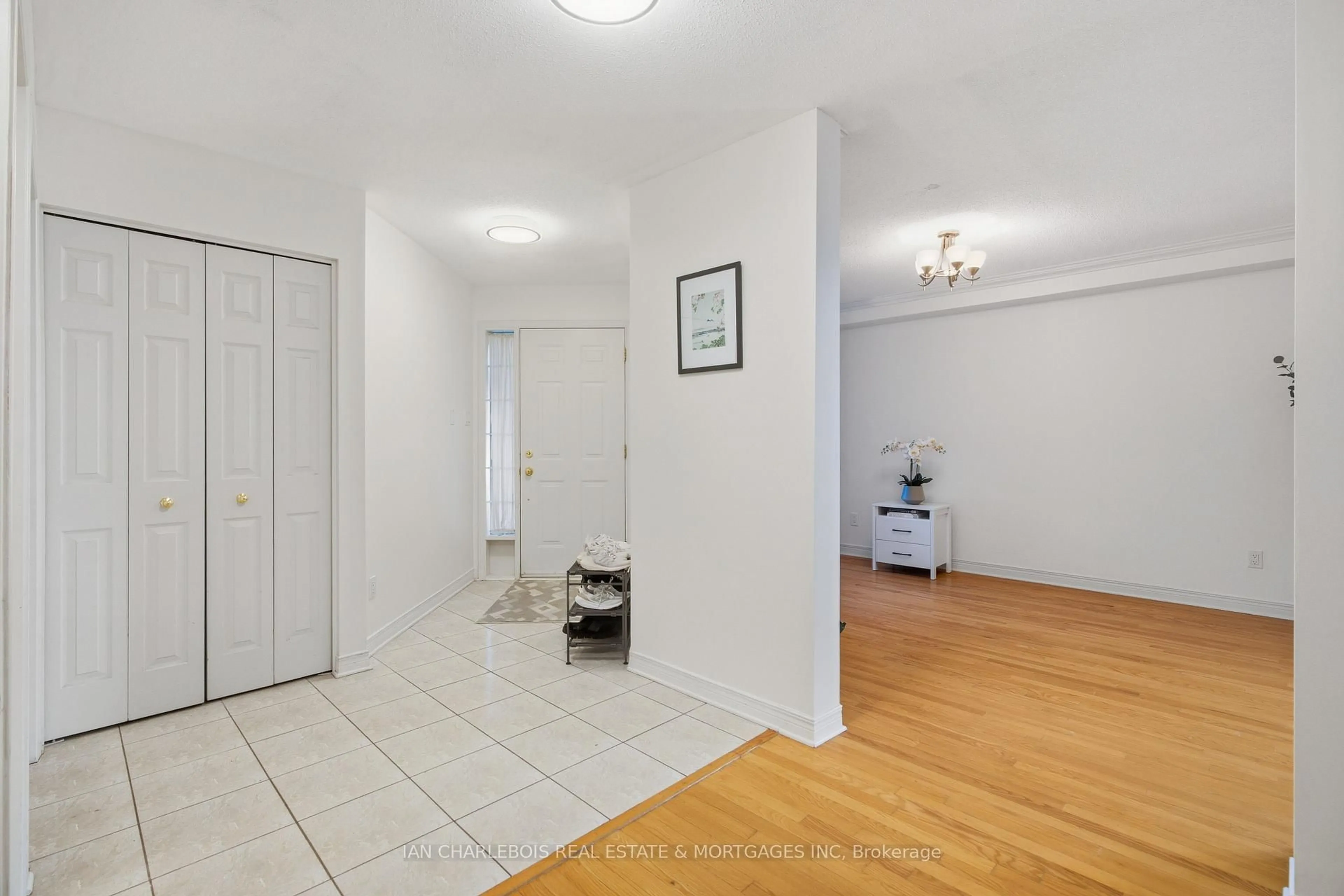 Unknown for 42 Bellingham Pl, Ottawa Ontario K1T 4B2