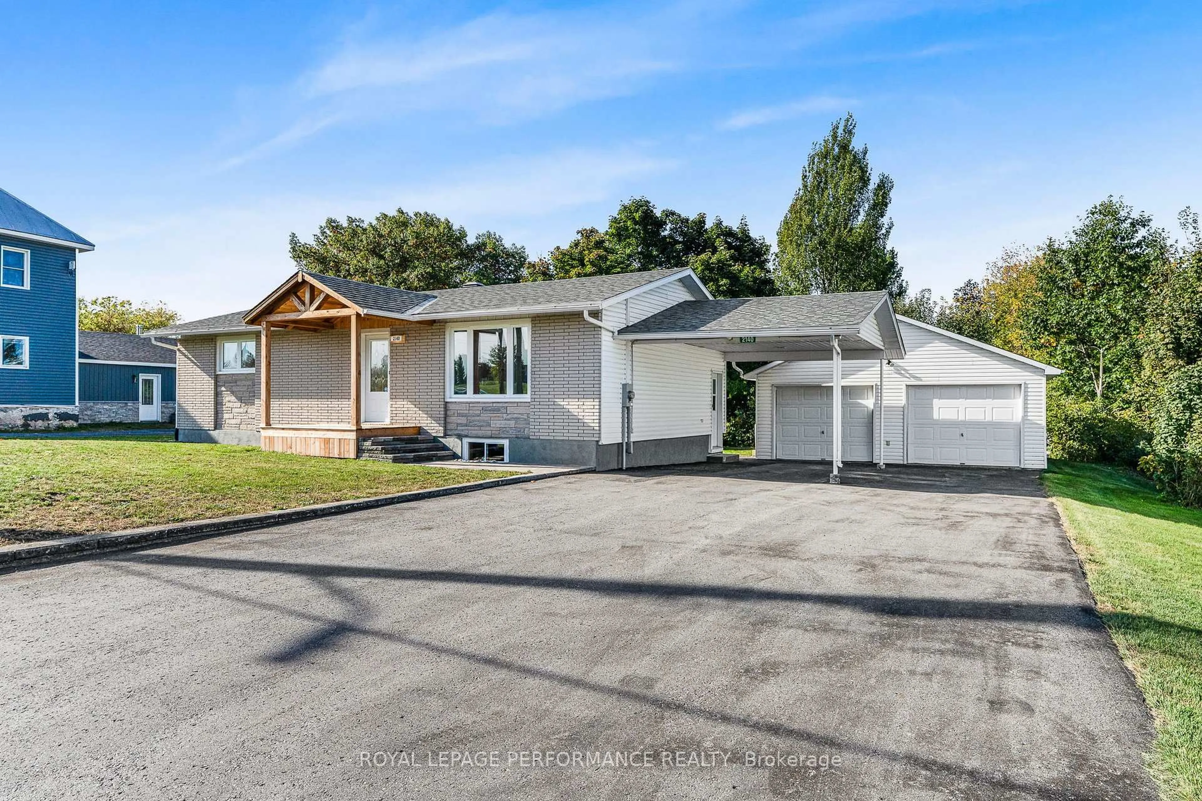 Home with vinyl exterior material, street for 2140 Valley St, North Stormont Ontario K0C 1W0