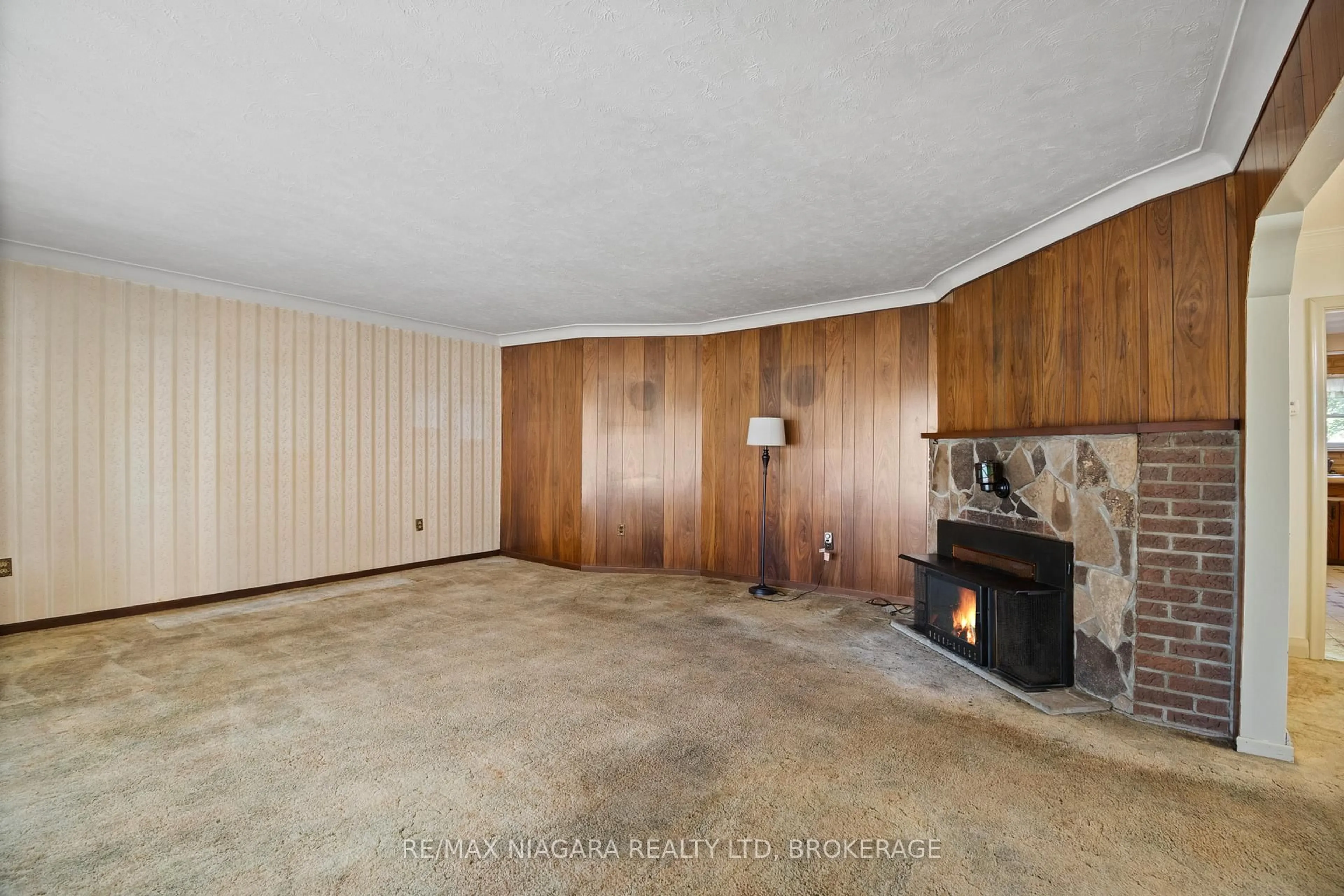 A pic of a room for 613 Queenston Rd, Niagara-on-the-Lake Ontario L0S 1J0