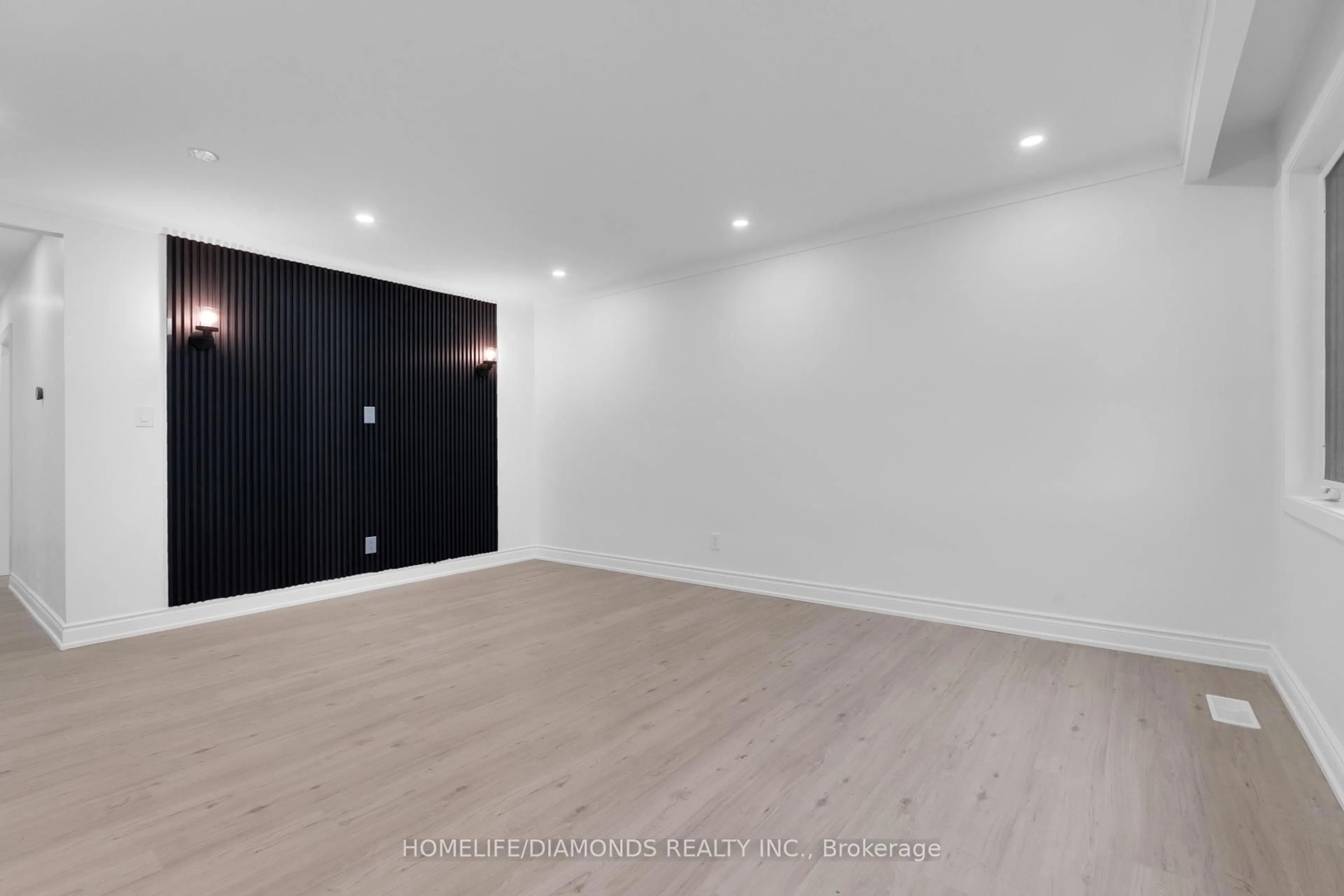 A pic of a room for 210 MACKAN St, Thorold Ontario L2V 1G7