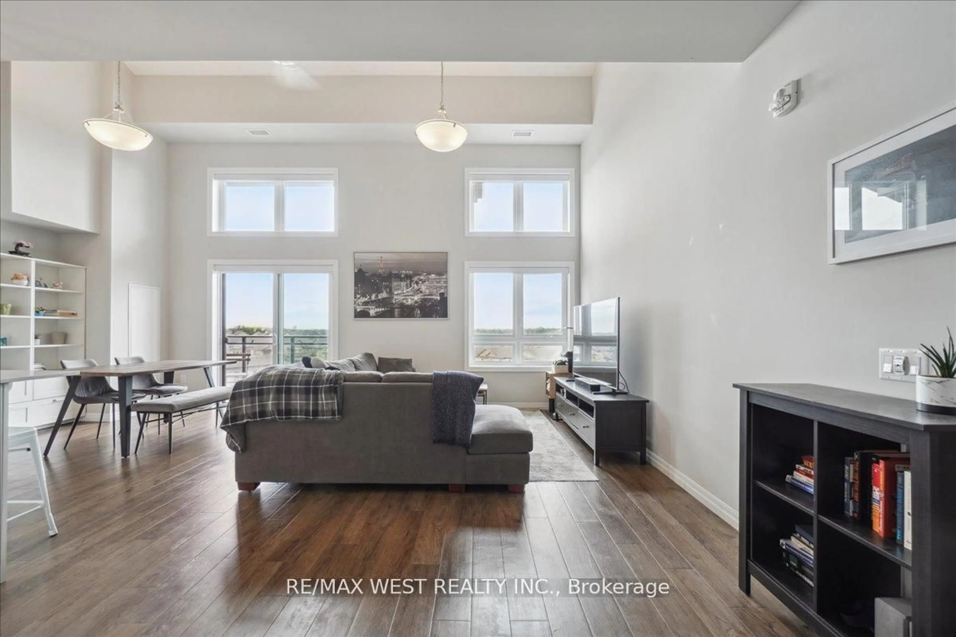 Unknown for 35 Kingsbury Sq #413, Guelph Ontario N1L 0J4