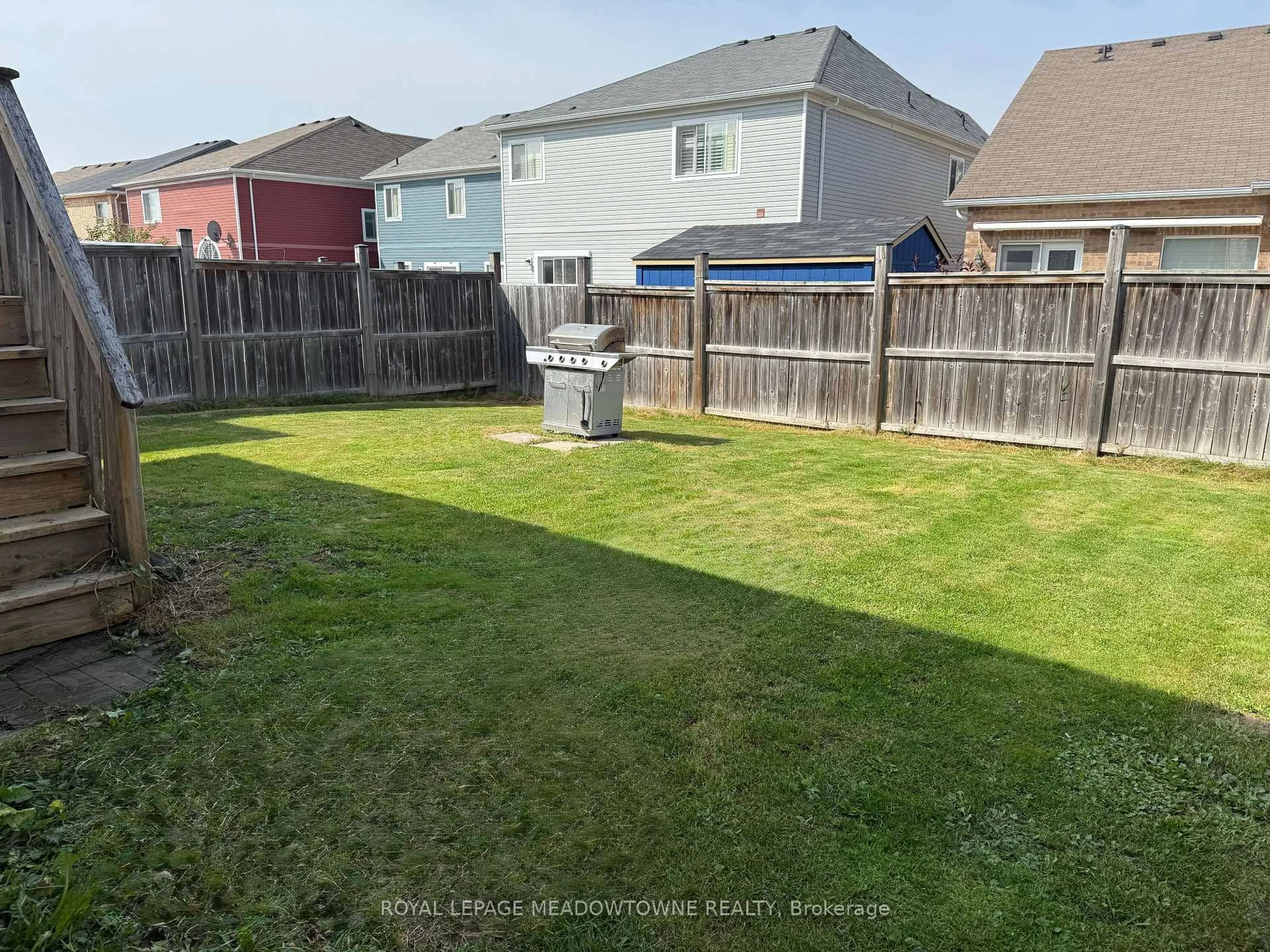 A pic from outside/outdoor area/front of a property/back of a property/a pic from drone, unknown for 543 Wansbrough Way, Shelburne Ontario L9V 2S6
