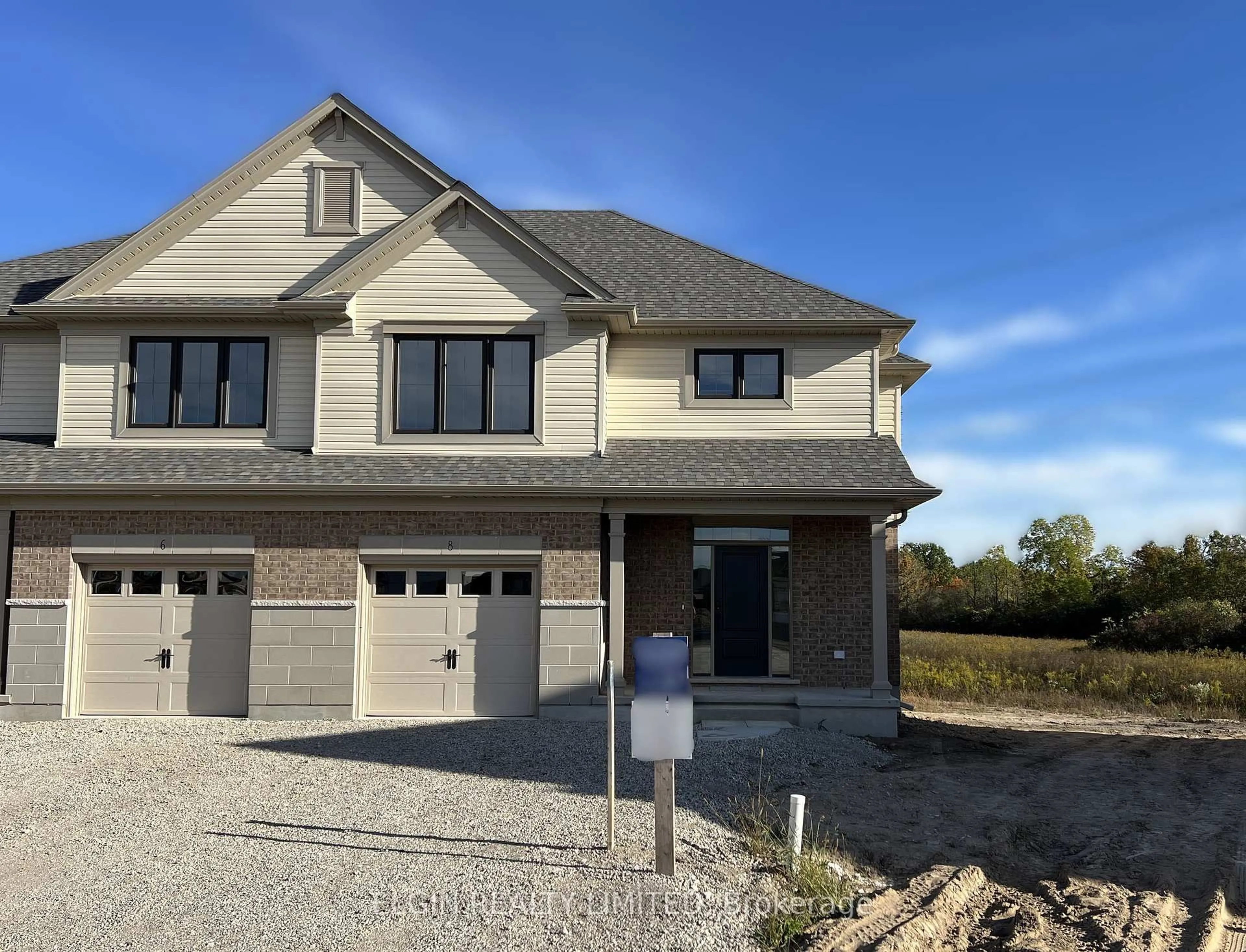 Home with brick exterior material, unknown for 8 Horizon Crt, Central Elgin Ontario N5P 0E5