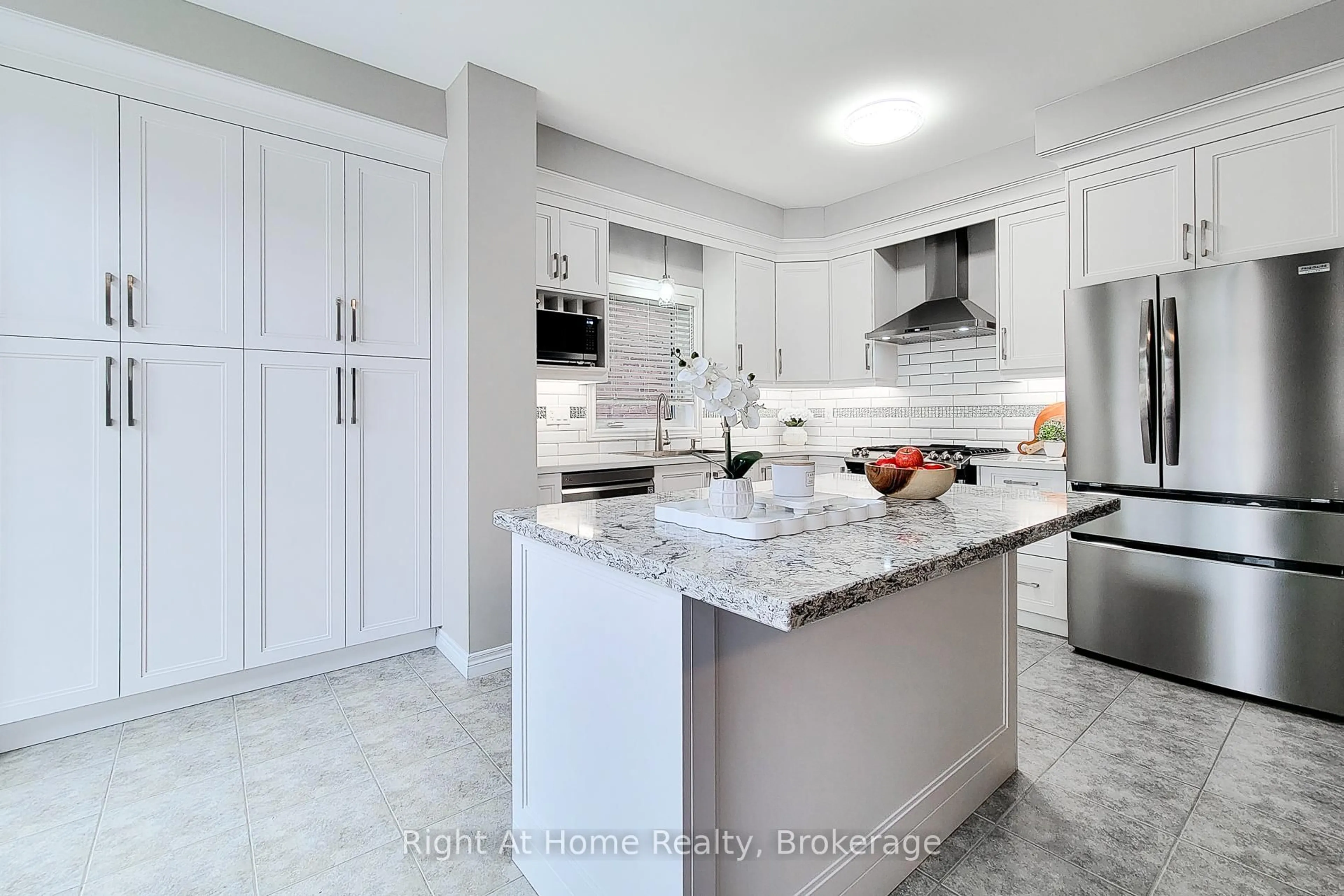 Contemporary kitchen, ceramic/tile floor for 123 Vinton Rd, Hamilton Ontario L9K 0G6