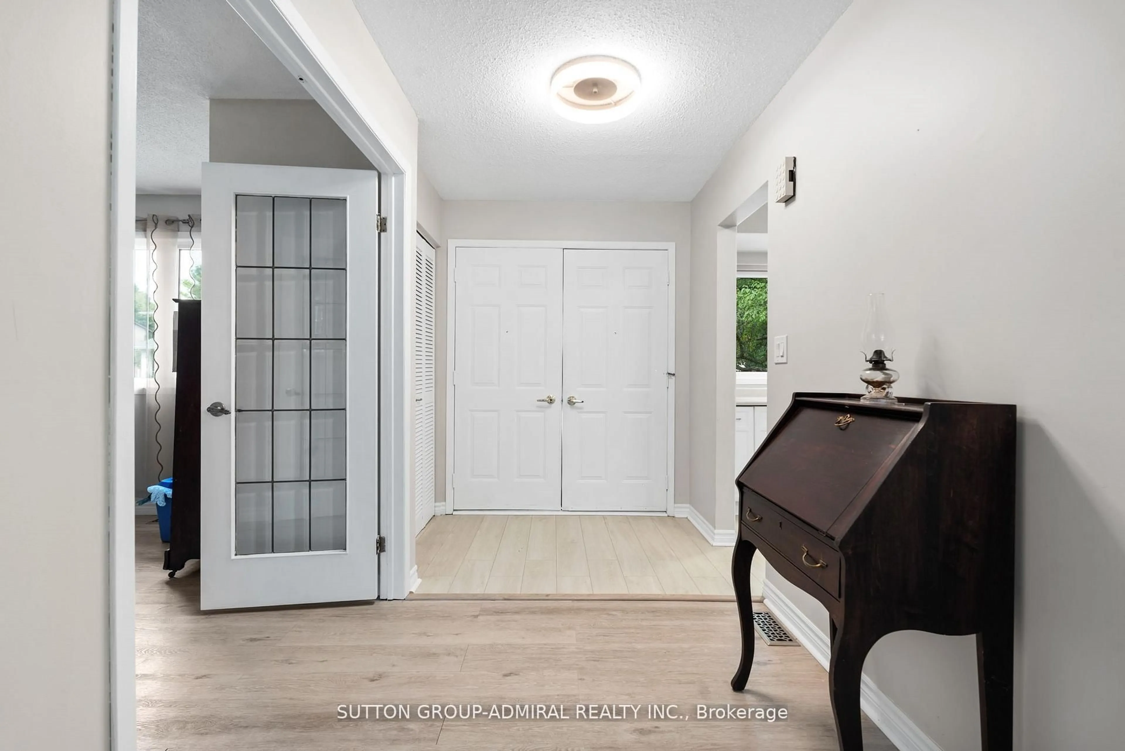 Indoor entryway for 821 Bridle Path Cres, Kingston Ontario K7P 1P8