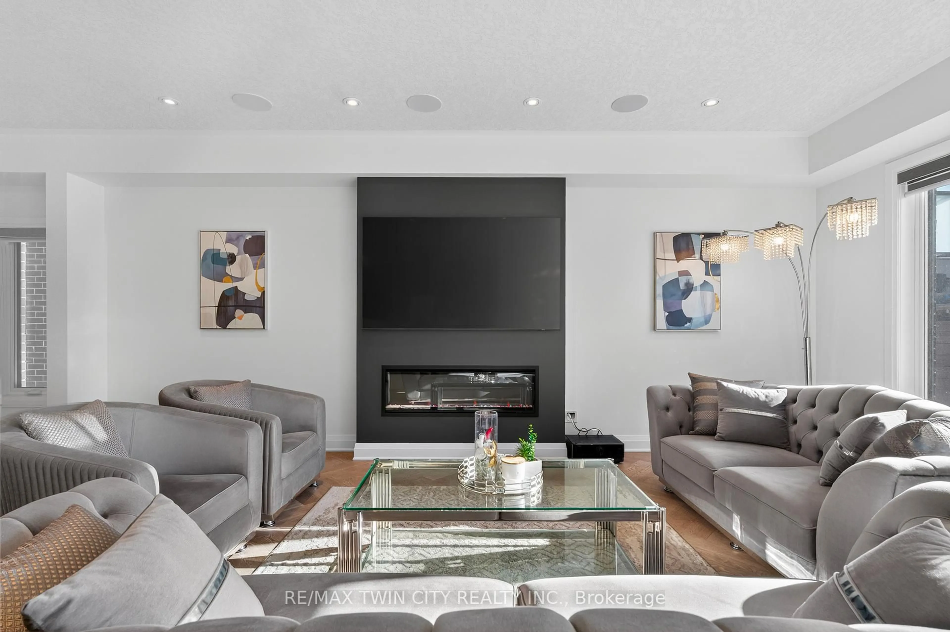 Living room with furniture, unknown for 296 Raspberry Pl, Waterloo Ontario N2V 0H3