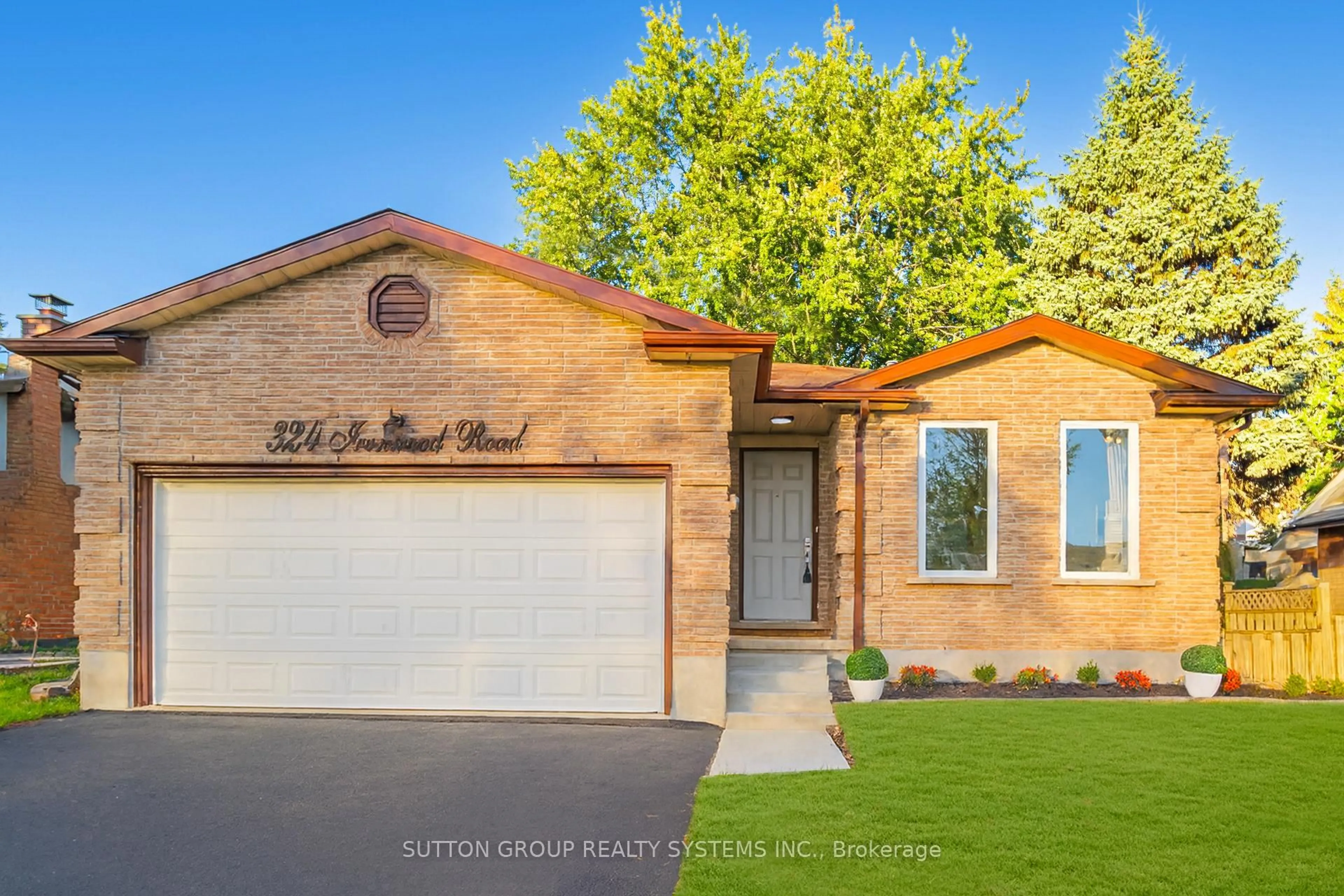 Home with brick exterior material, street for 324 IRONWOOD Rd, Guelph Ontario N1G 3G3