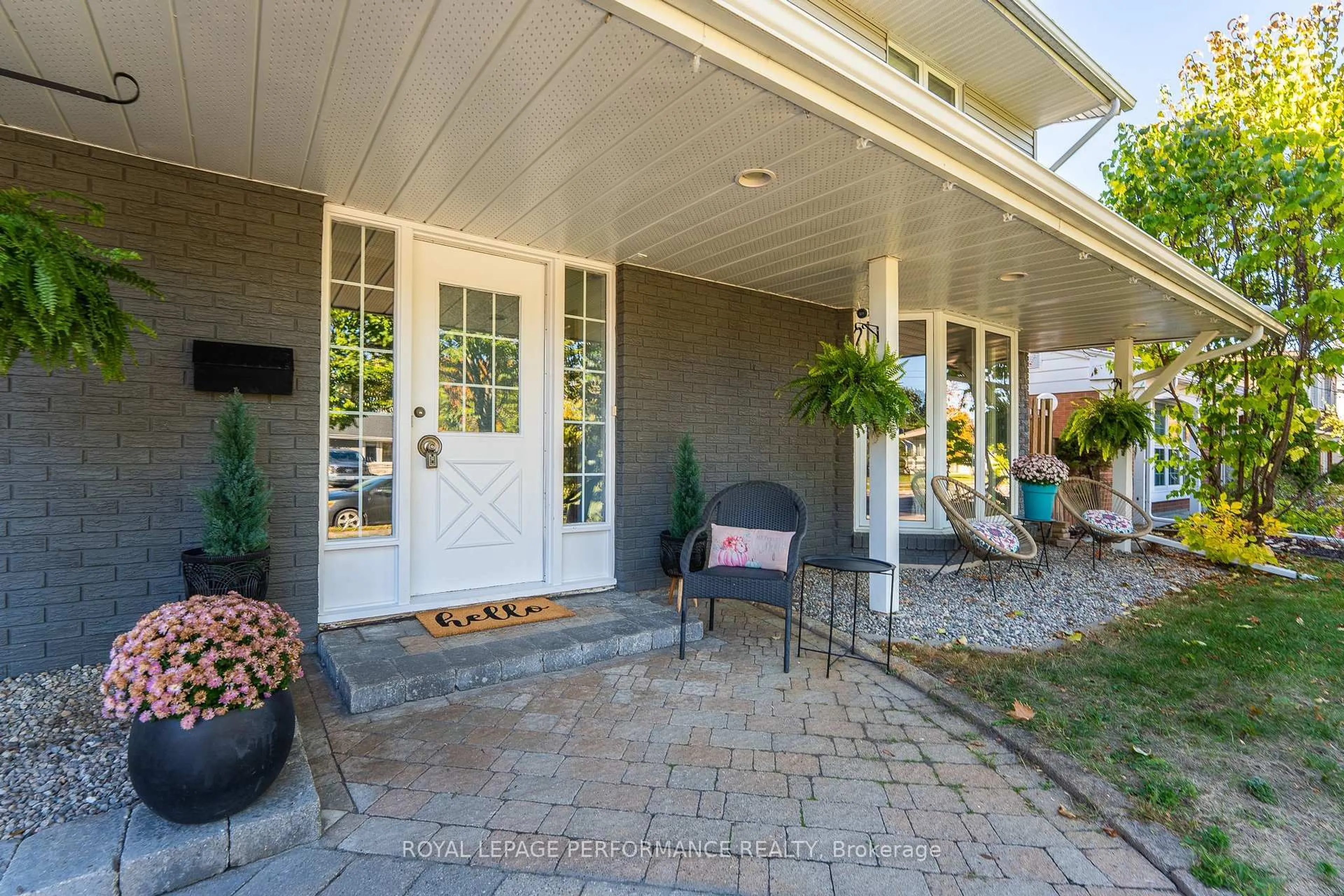 Patio, street for 3026 Southmore Dr, Ottawa Ontario K1V 6Z4