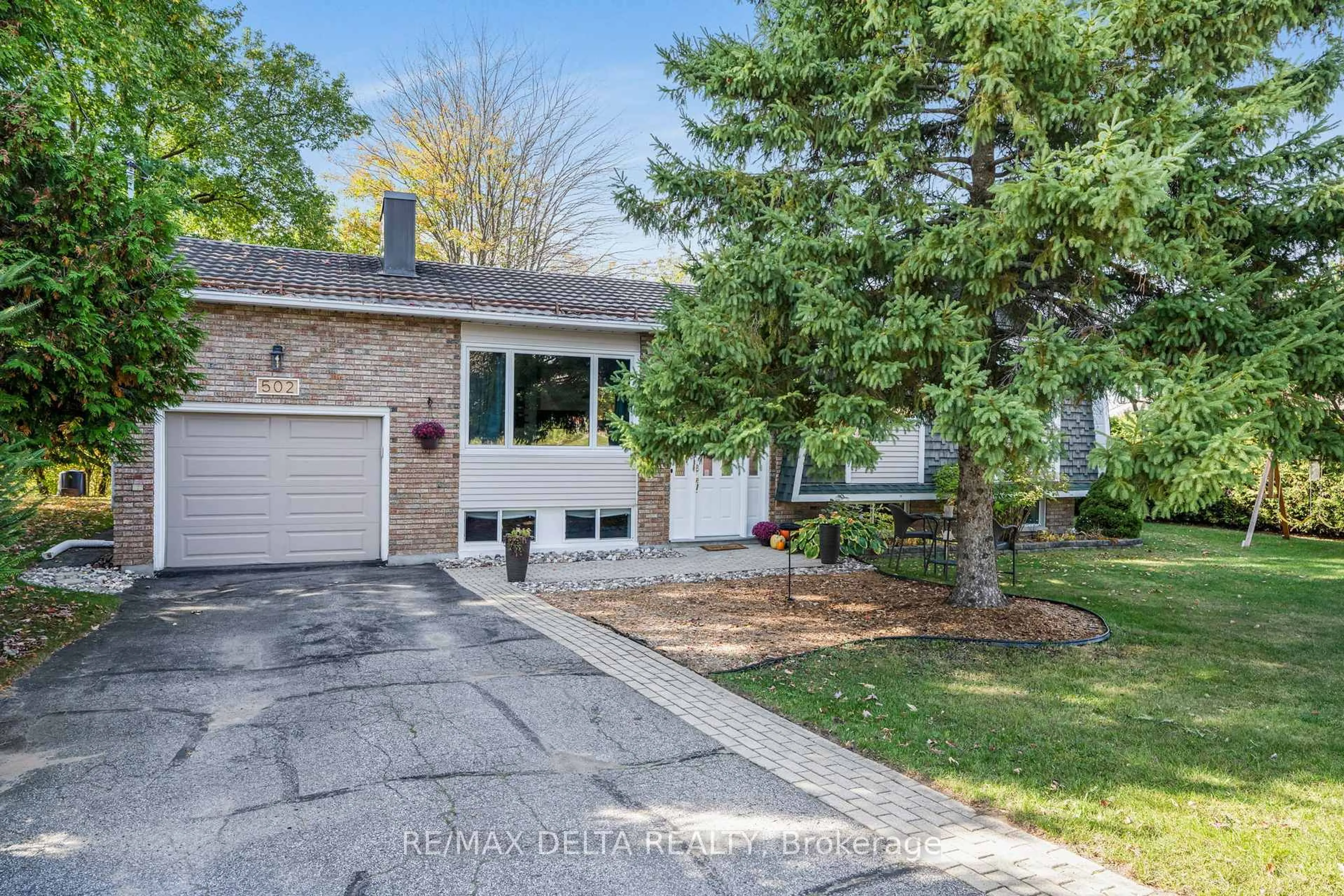 Home with brick exterior material, street for 502 Lalonde St, Clarence-Rockland Ontario K4K 1B1