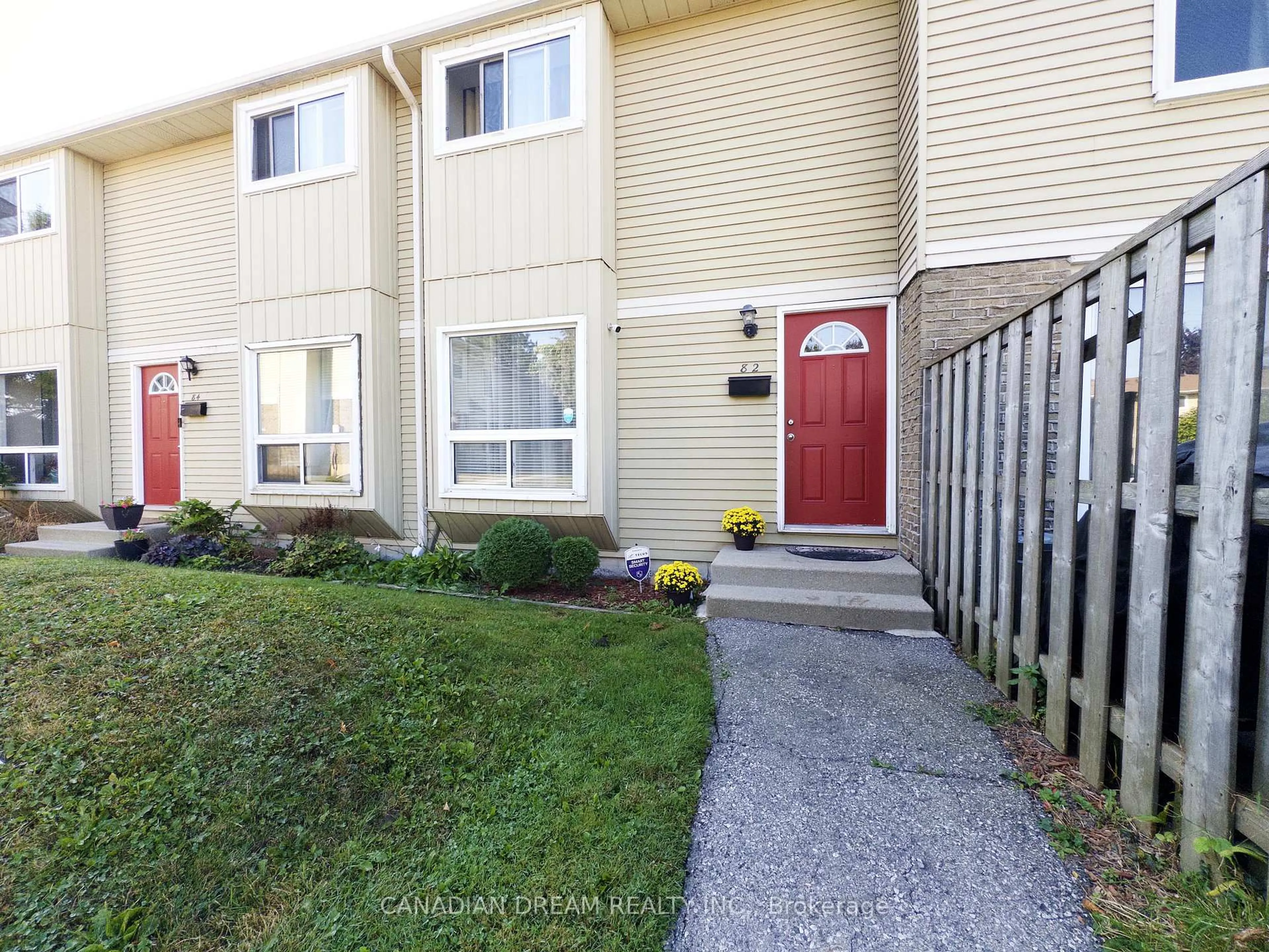 Unknown for 70 Fiddlers Green Rd #82, London North Ontario N6H 4R4