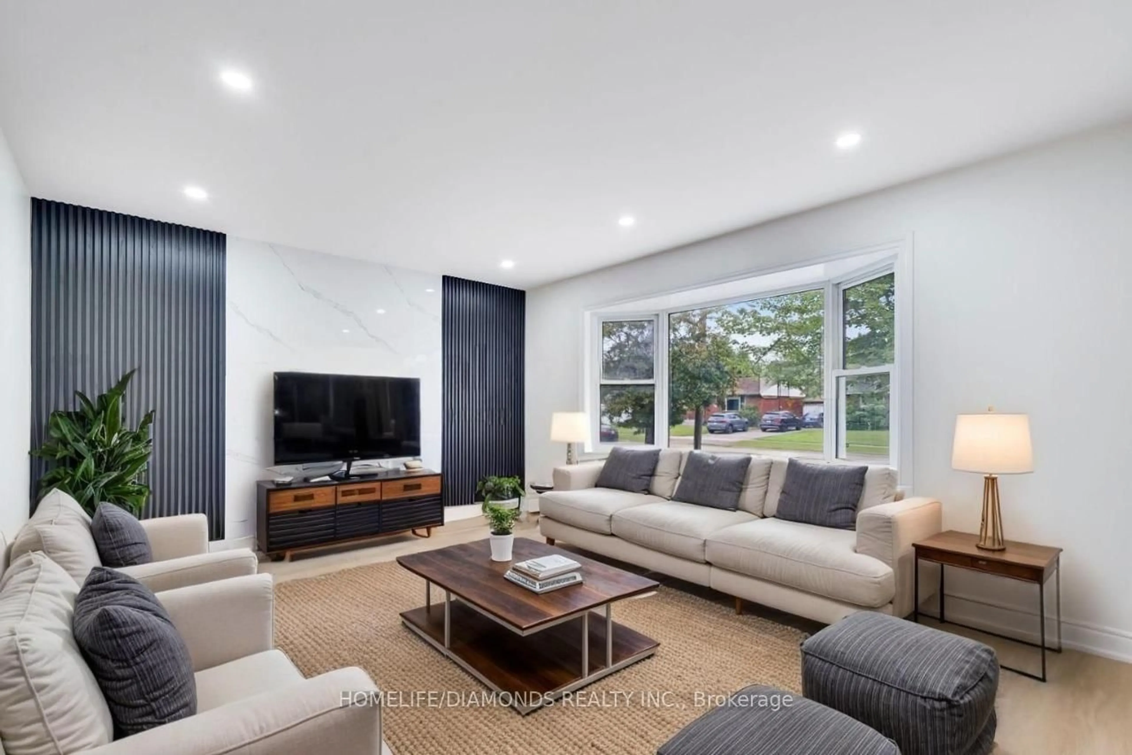 Living room with furniture, unknown for 7305 MERRITT Ave, Niagara Falls Ontario L2G 5C3