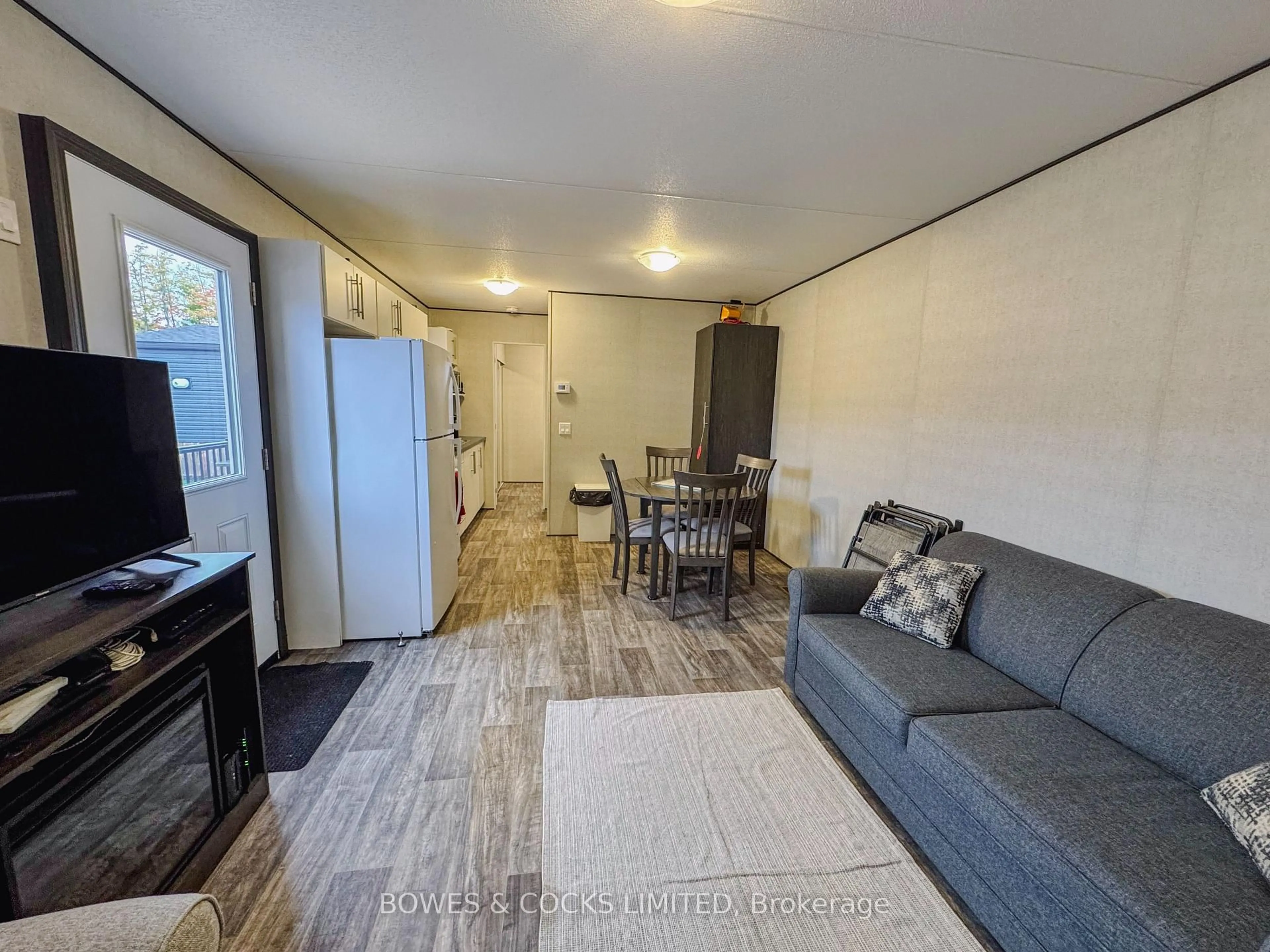 A pic of a room for 1235 Villers Line #10 Lambton, Otonabee-South Monaghan Ontario K0L 2G0