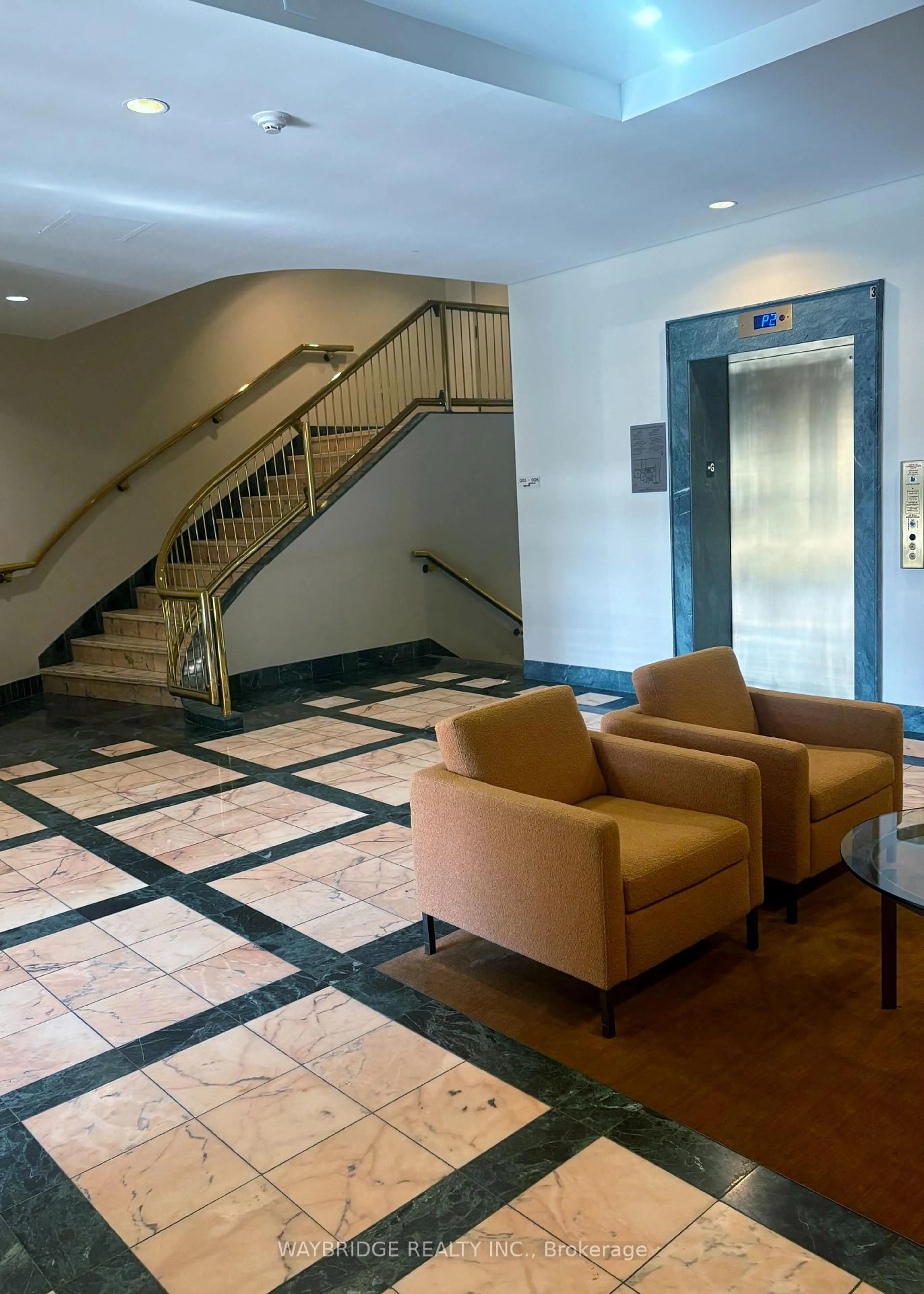 Lobby for 35 MURRAY St #216, Ottawa Ontario K1N 9M5