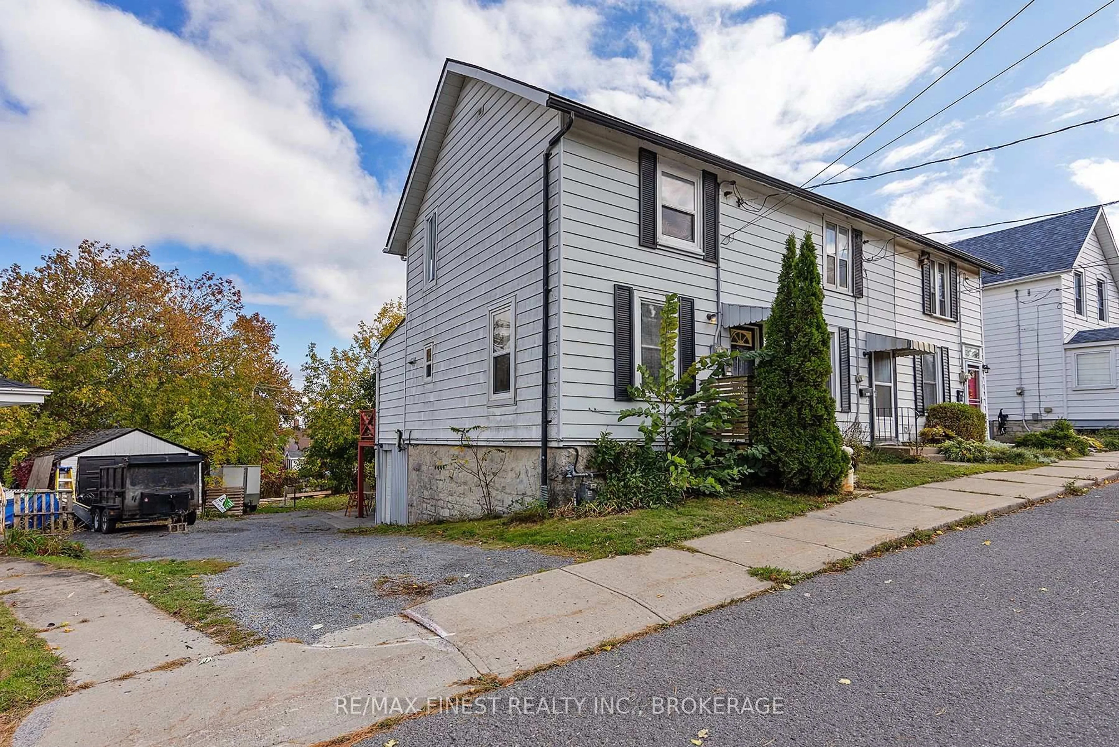 A pic from outside/outdoor area/front of a property/back of a property/a pic from drone, street for 343 Sydenham St, Kingston Ontario K7K 3N1