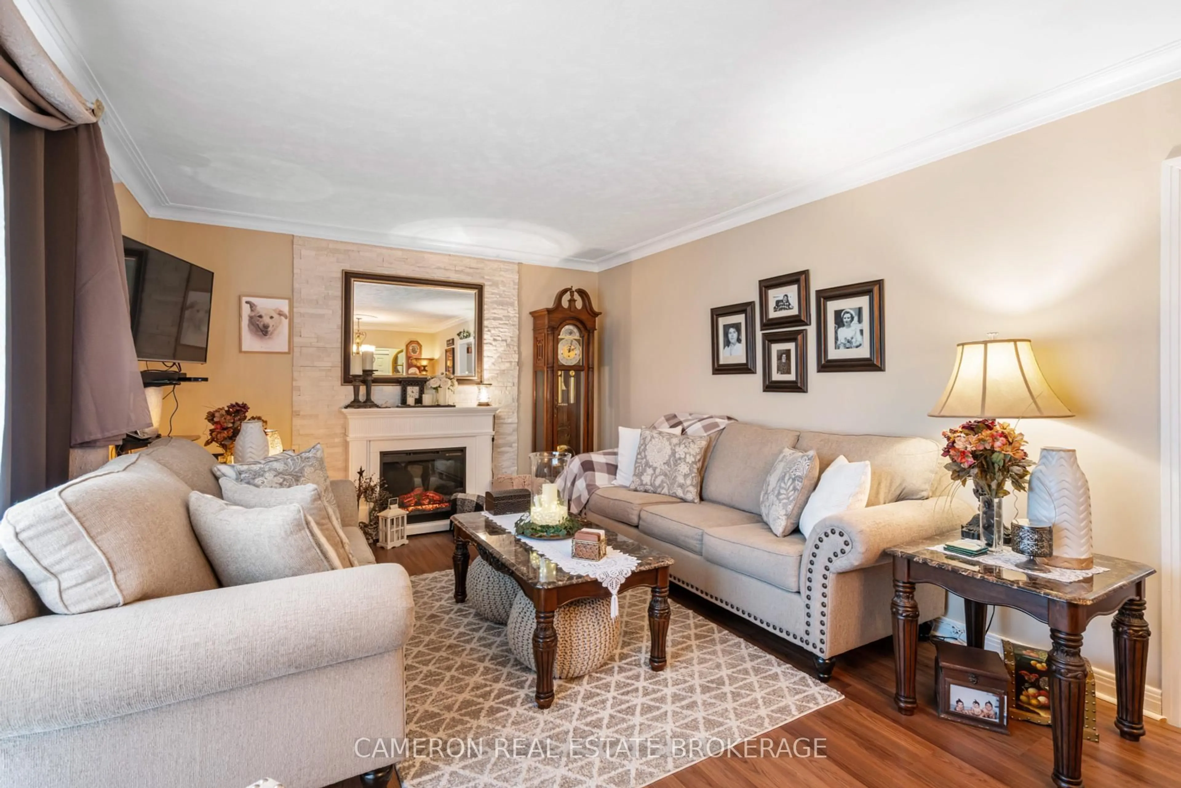 Living room with furniture, unknown for 1127 Fourth St, Cornwall Ontario K6H 2K5