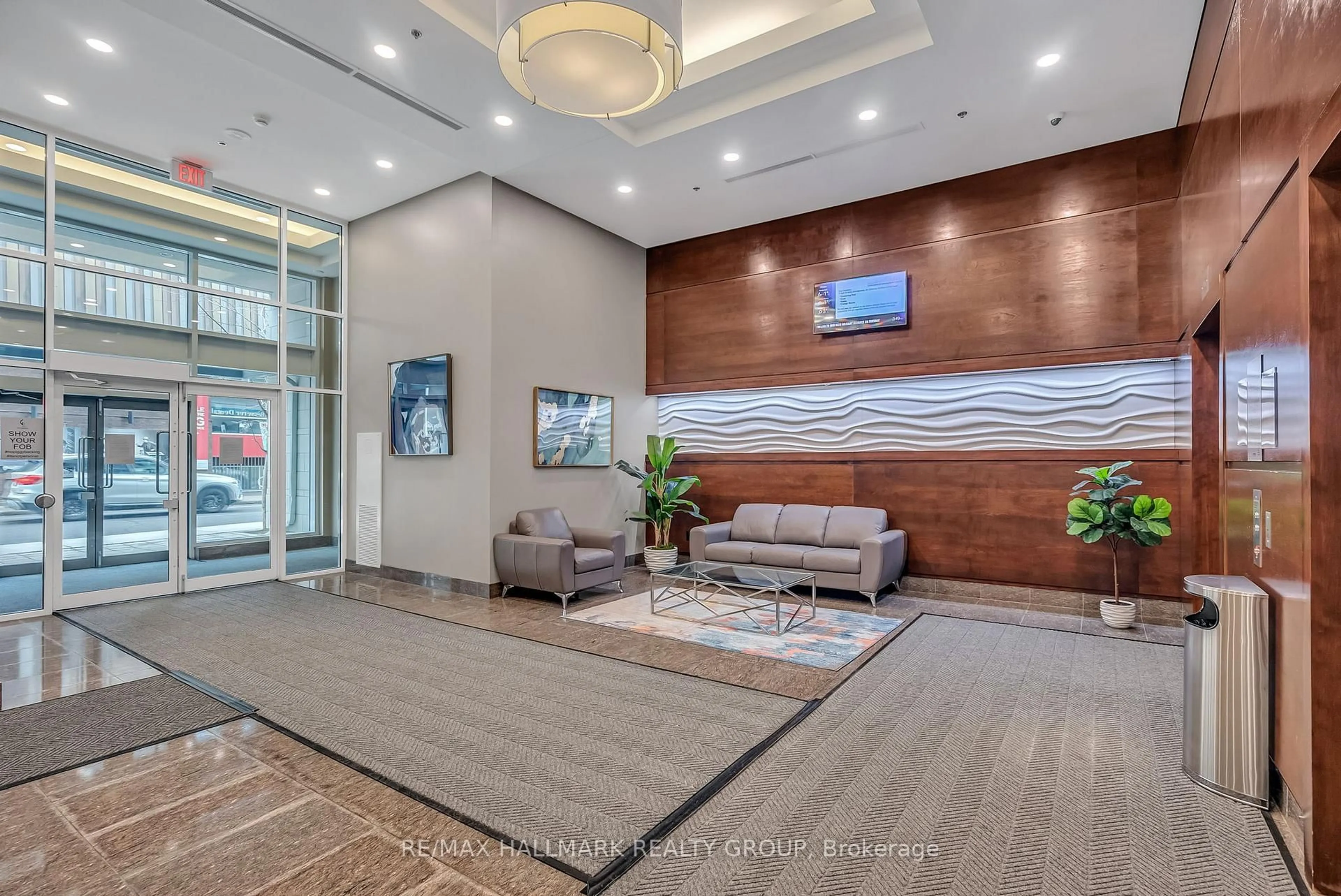 Lobby for 238 BESSERER St #406, Ottawa Ontario K1N 6B1
