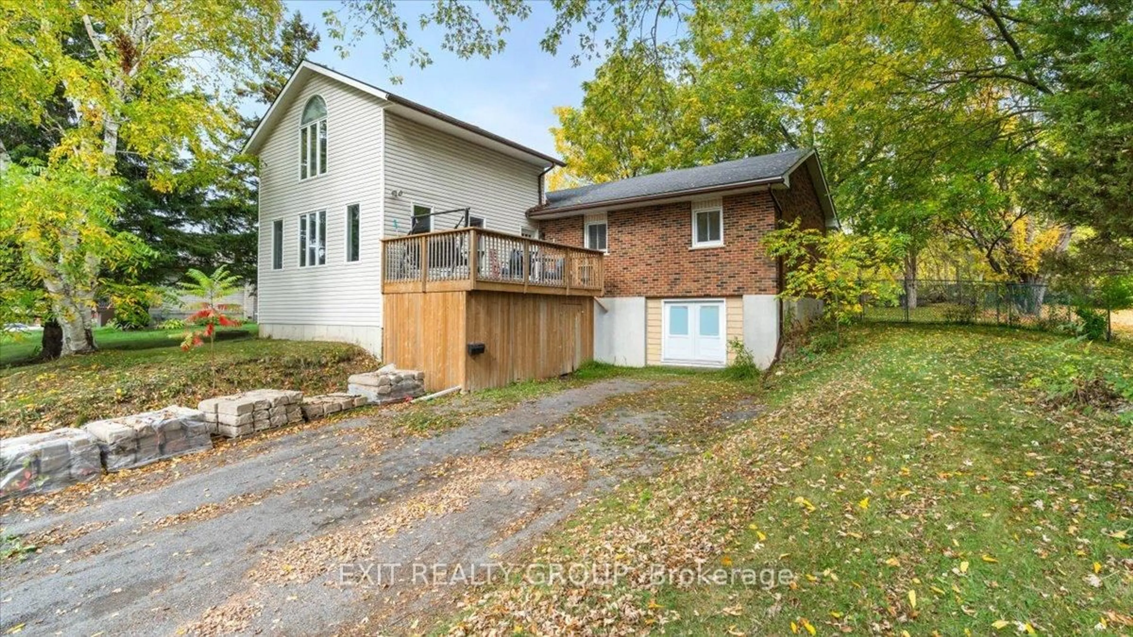 Unknown for 44 Hillcrest Dr, Quinte West Ontario K8V 0M6