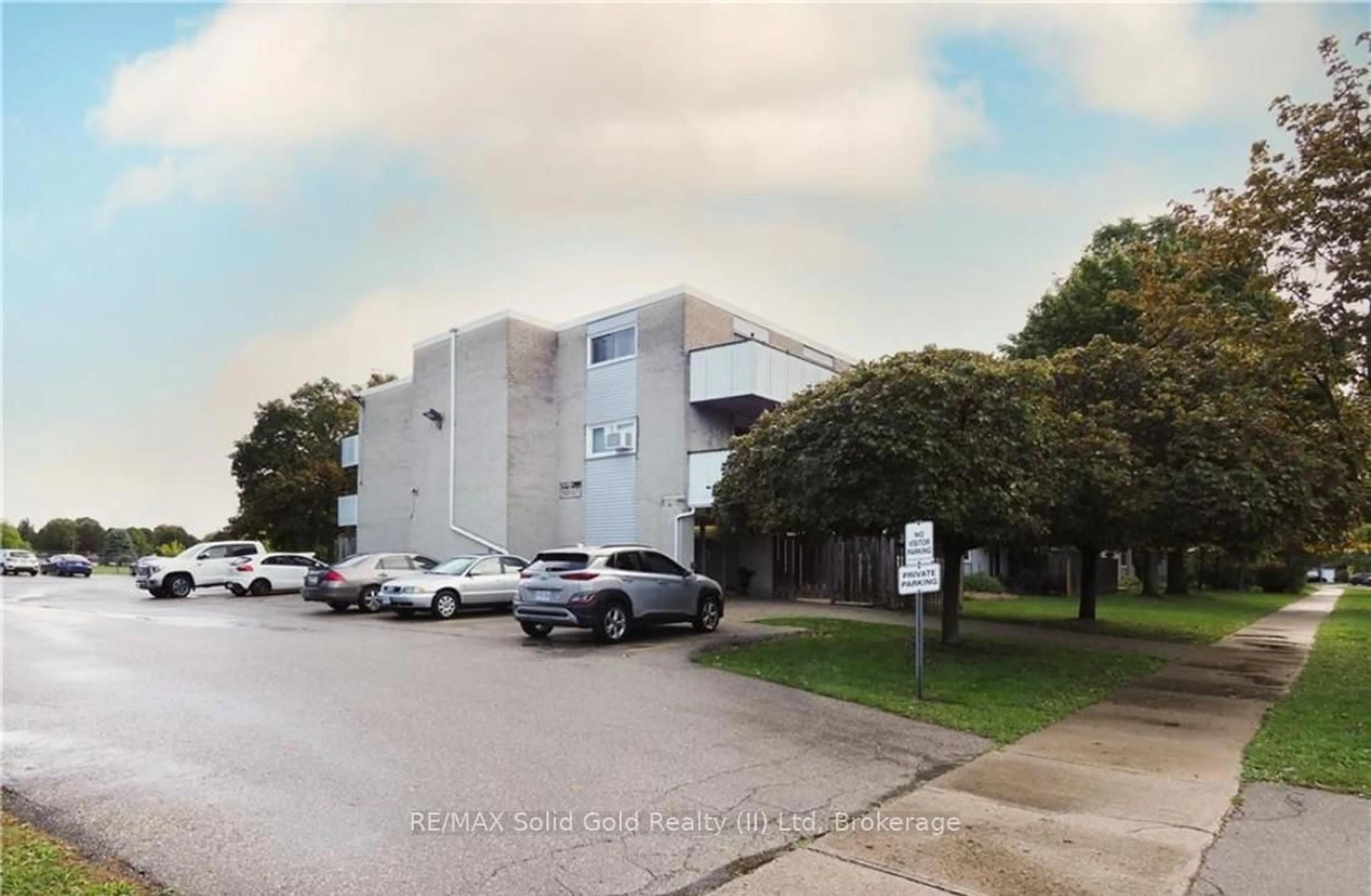 Unknown for 80 Breckenridge Dr #102, Kitchener Ontario N2B 2N9