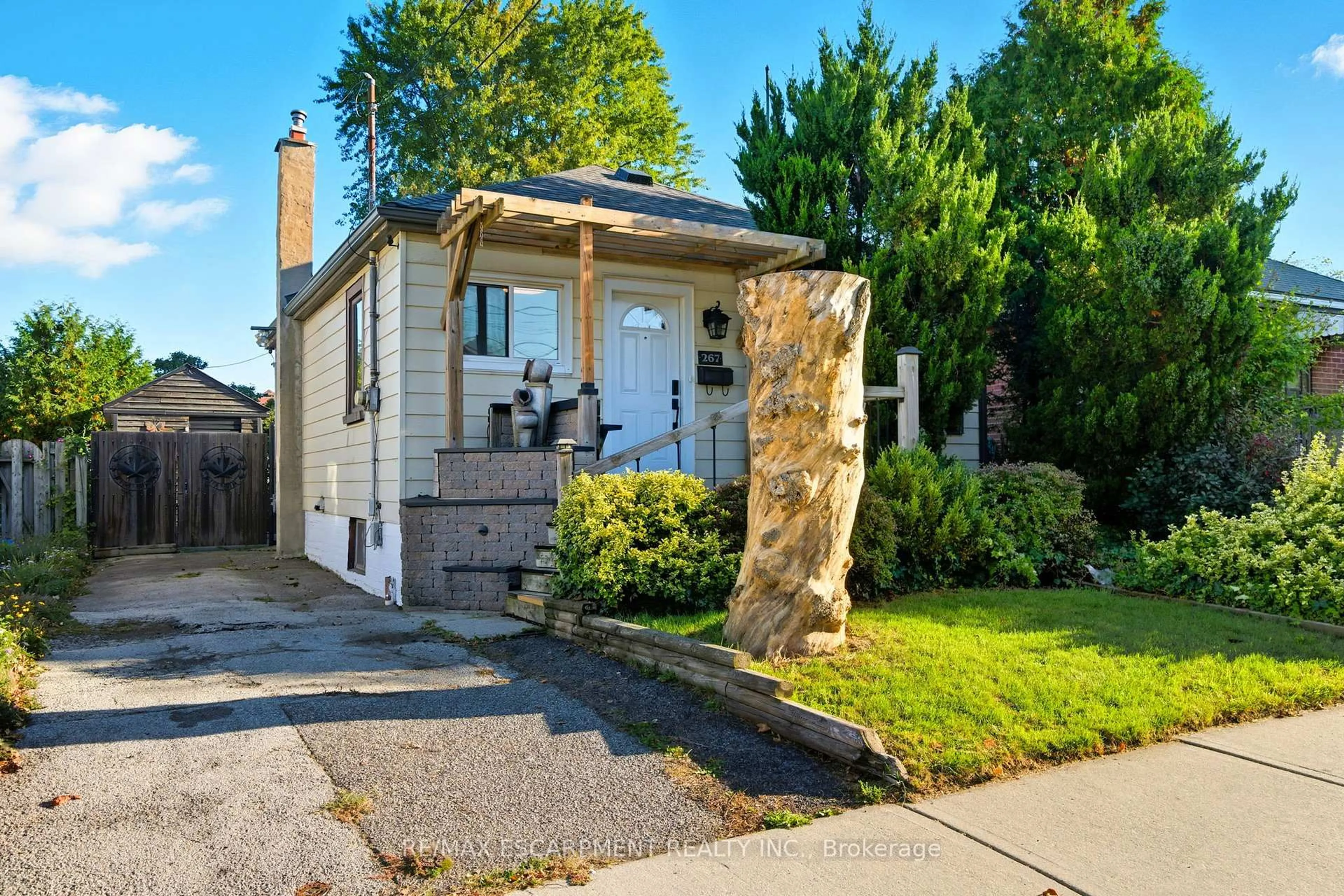 Unknown for 267 THAYER Ave, Hamilton Ontario L9A 1J6