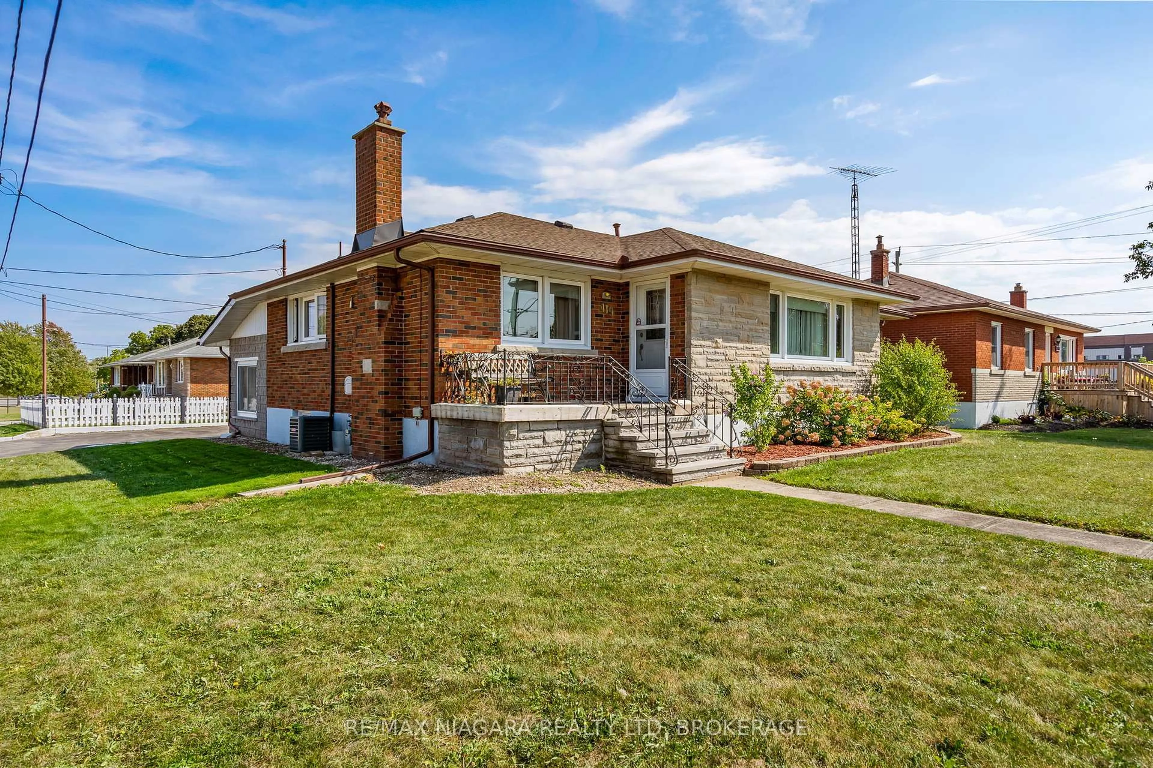 Home with brick exterior material, street for 419 Steele St, Port Colborne Ontario L3K 4Y1