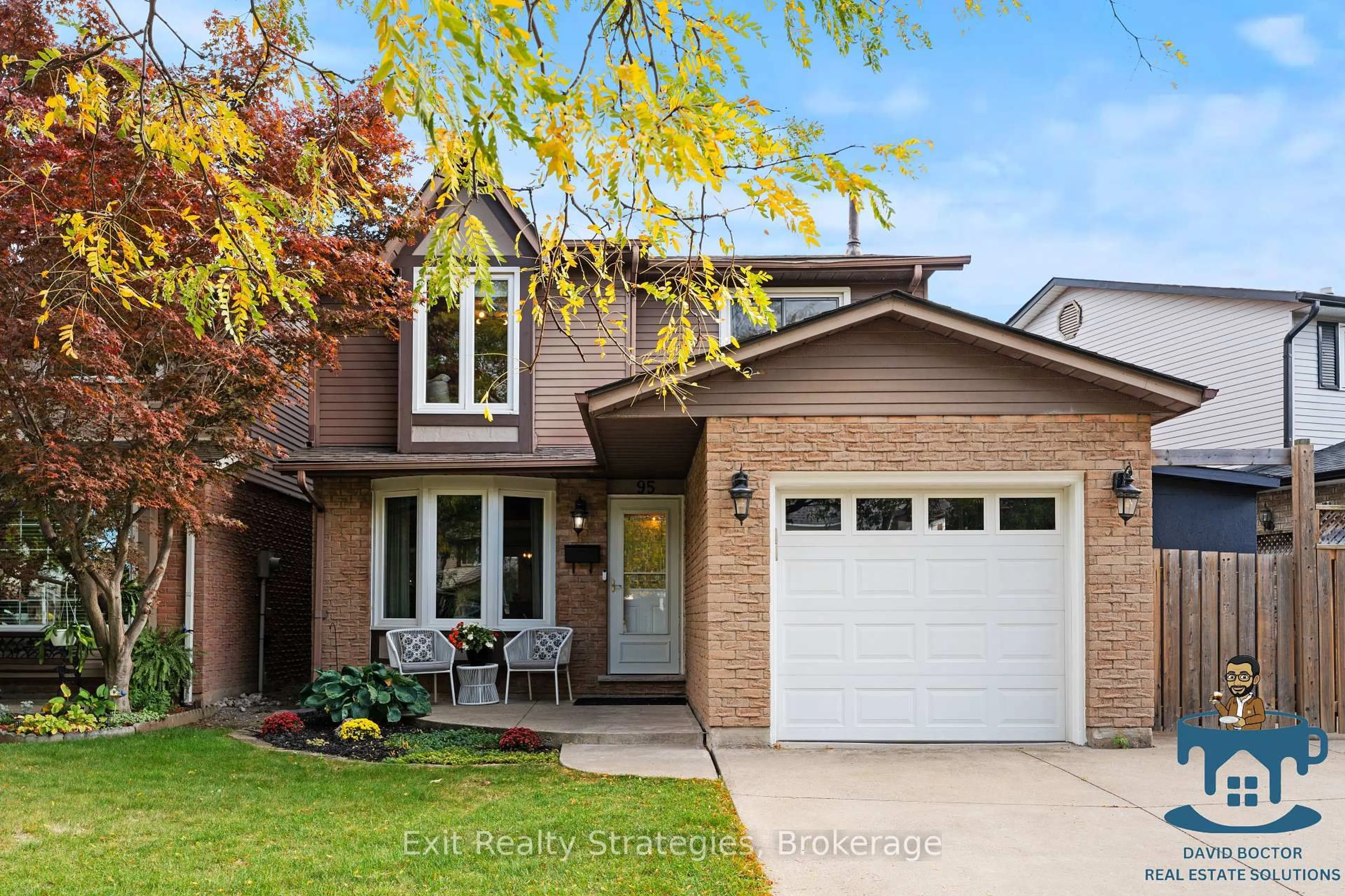Home with brick exterior material, street for 95 Memorial Ave, Hamilton Ontario L8G 4C6