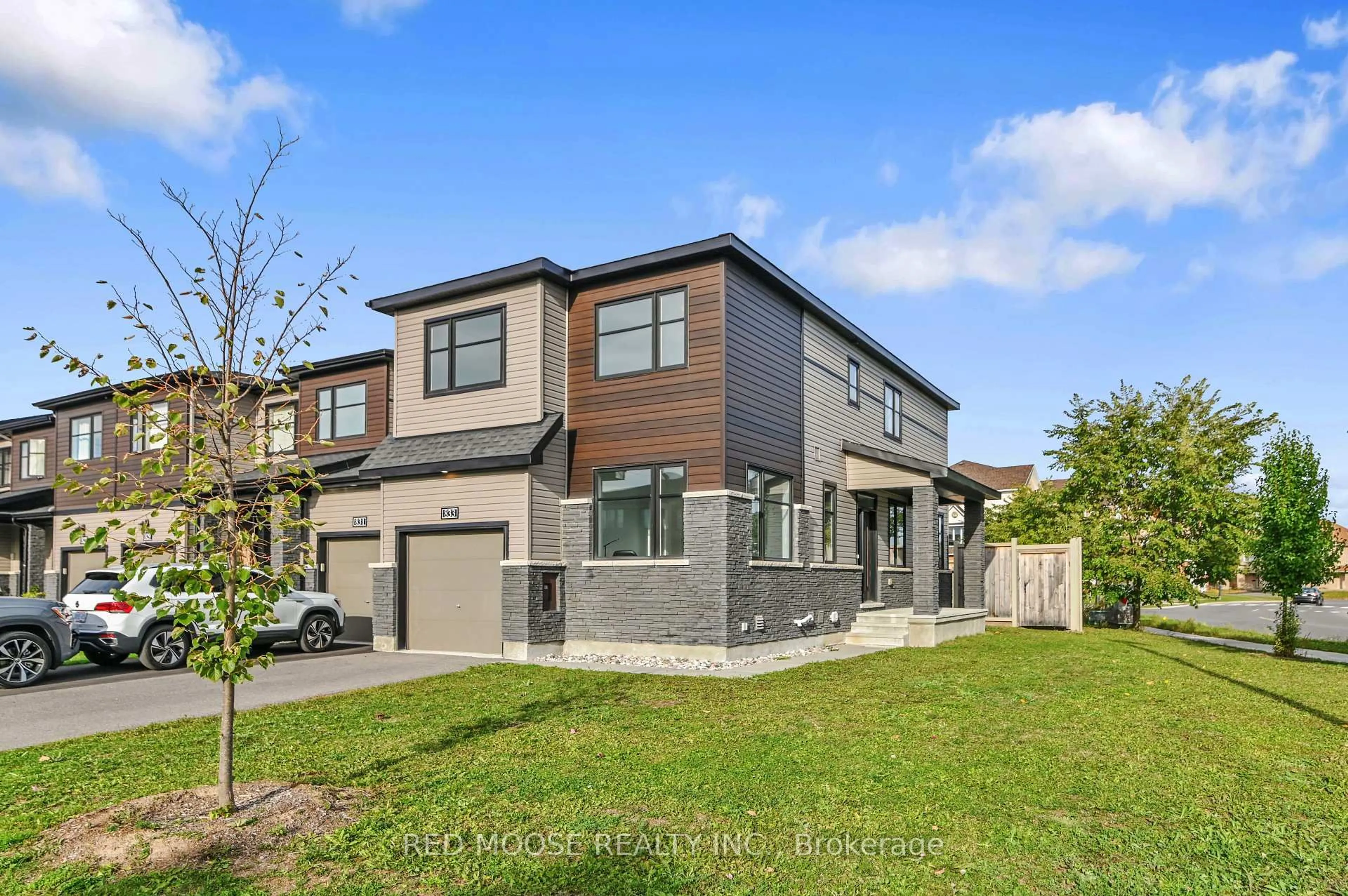 Home with brick exterior material, street for 833 Dynasty St, Ottawa Ontario K4A 5L4