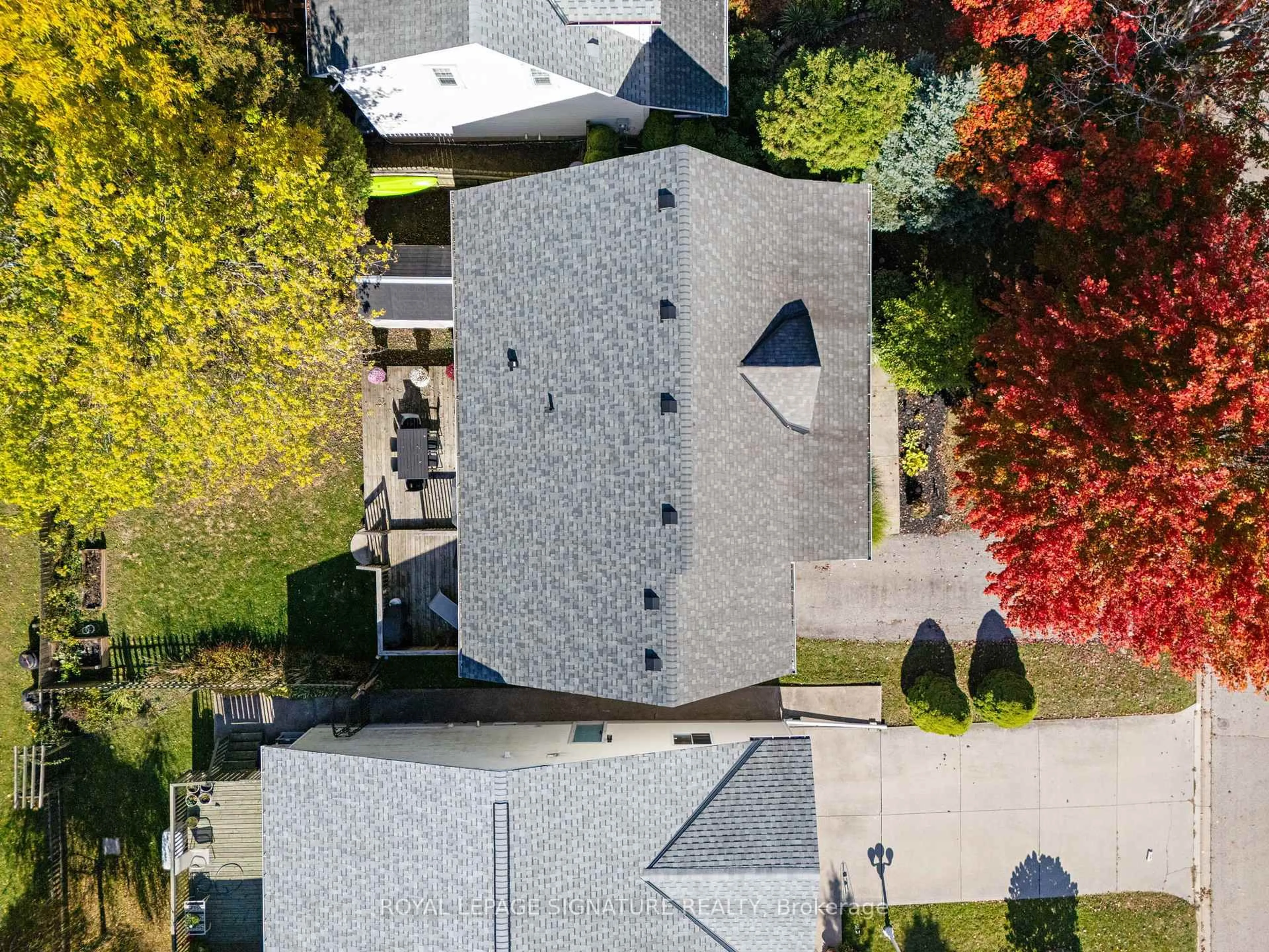 A pic from outside/outdoor area/front of a property/back of a property/a pic from drone, street for 17 Denby Rd, Norfolk Ontario N0A 1N4