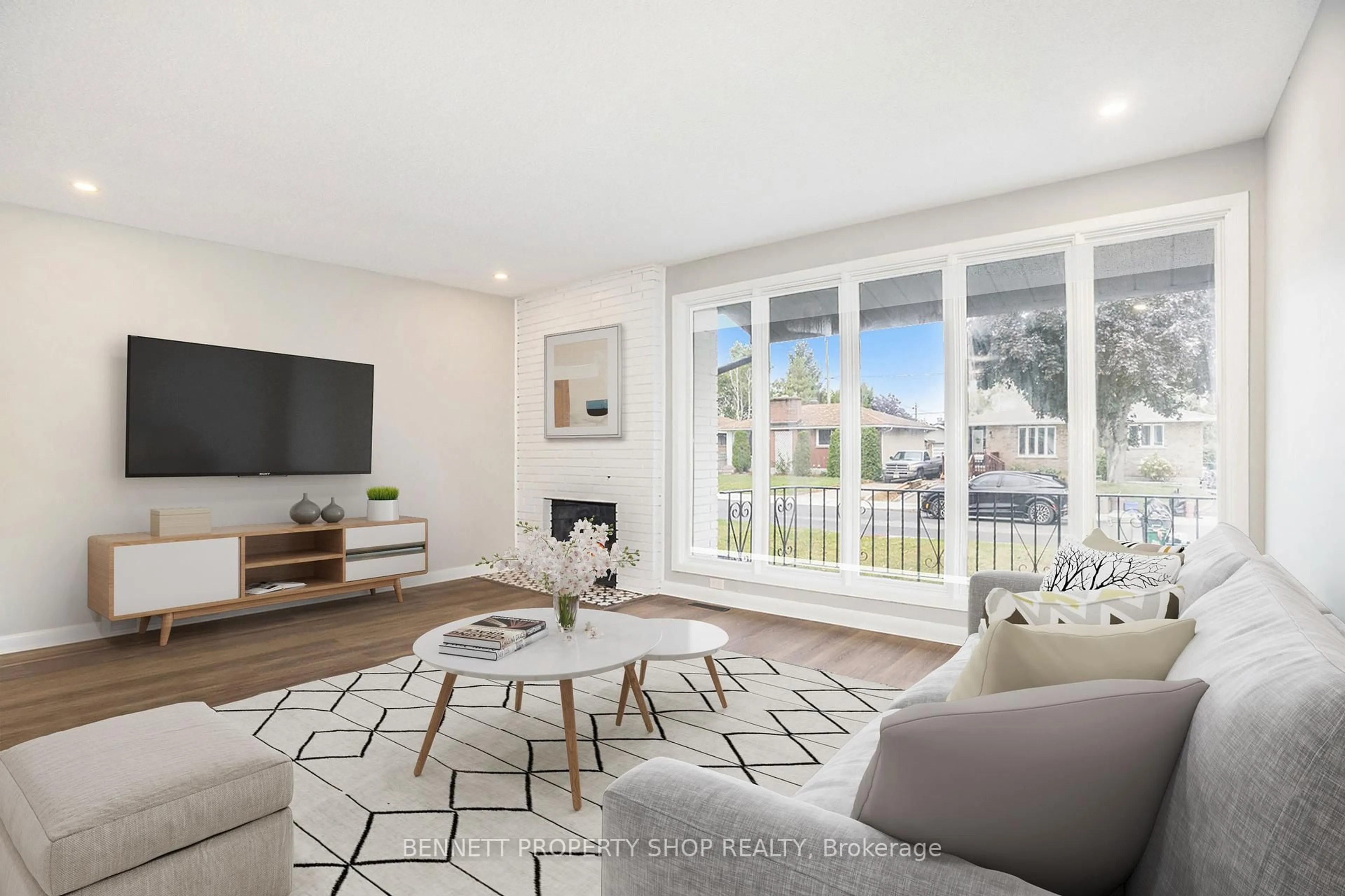 Living room with furniture, unknown for 1327 Avenue S Ave, Ottawa Ontario K1G 0C4