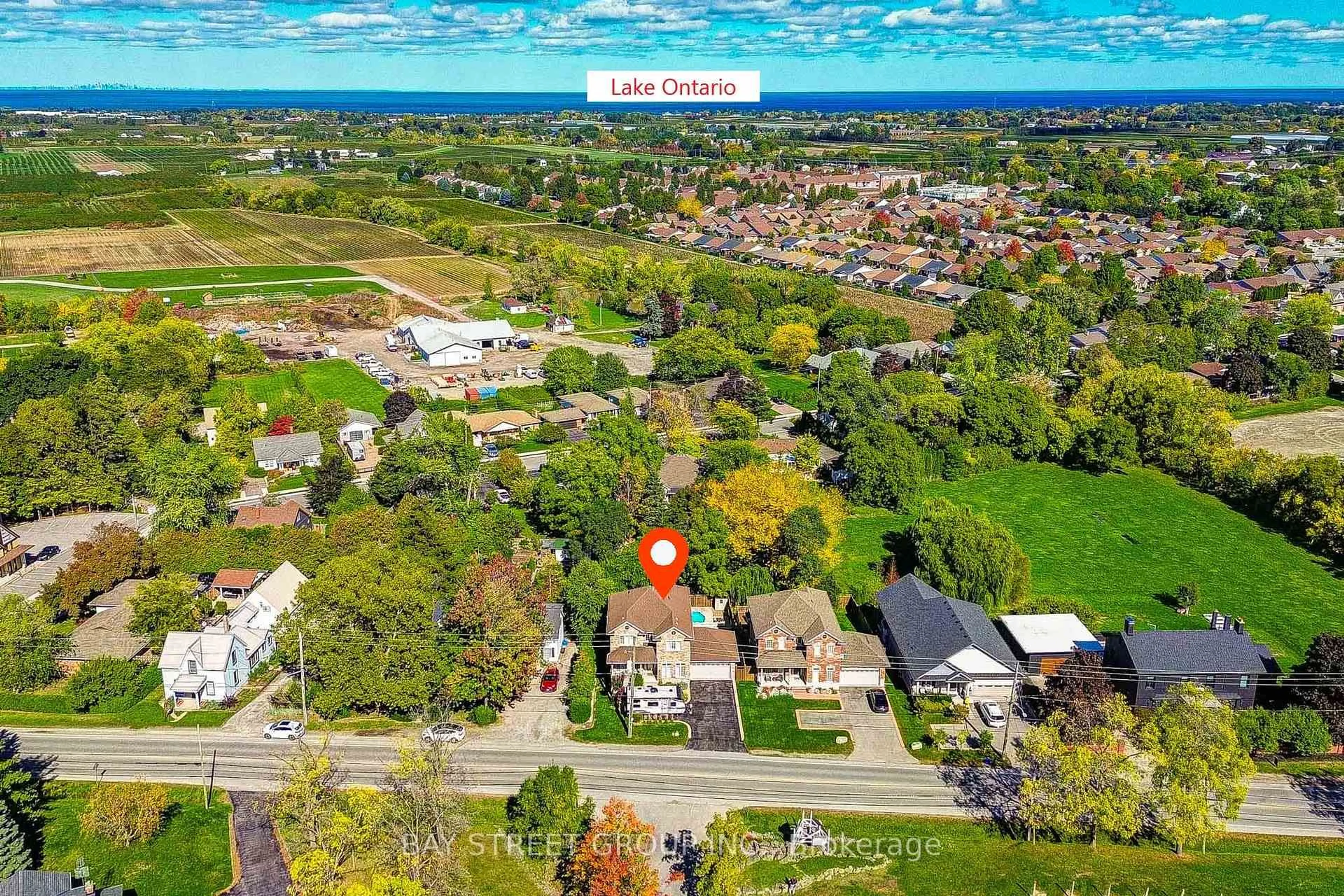 A pic from outside/outdoor area/front of a property/back of a property/a pic from drone, street for 3549 King St, Lincoln Ontario L0R 2C0