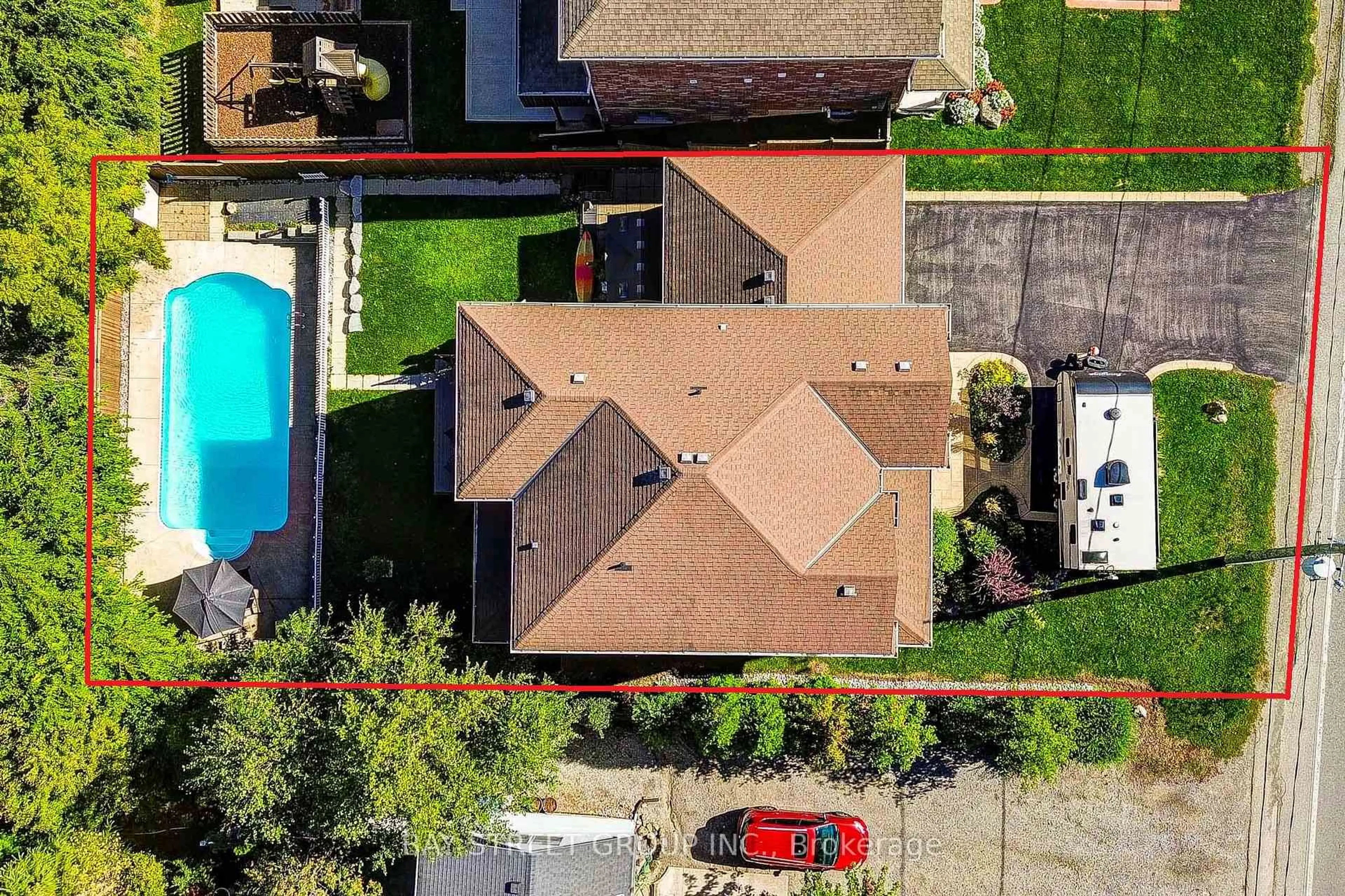 A pic from outside/outdoor area/front of a property/back of a property/a pic from drone, unknown for 3549 King St, Lincoln Ontario L0R 2C0