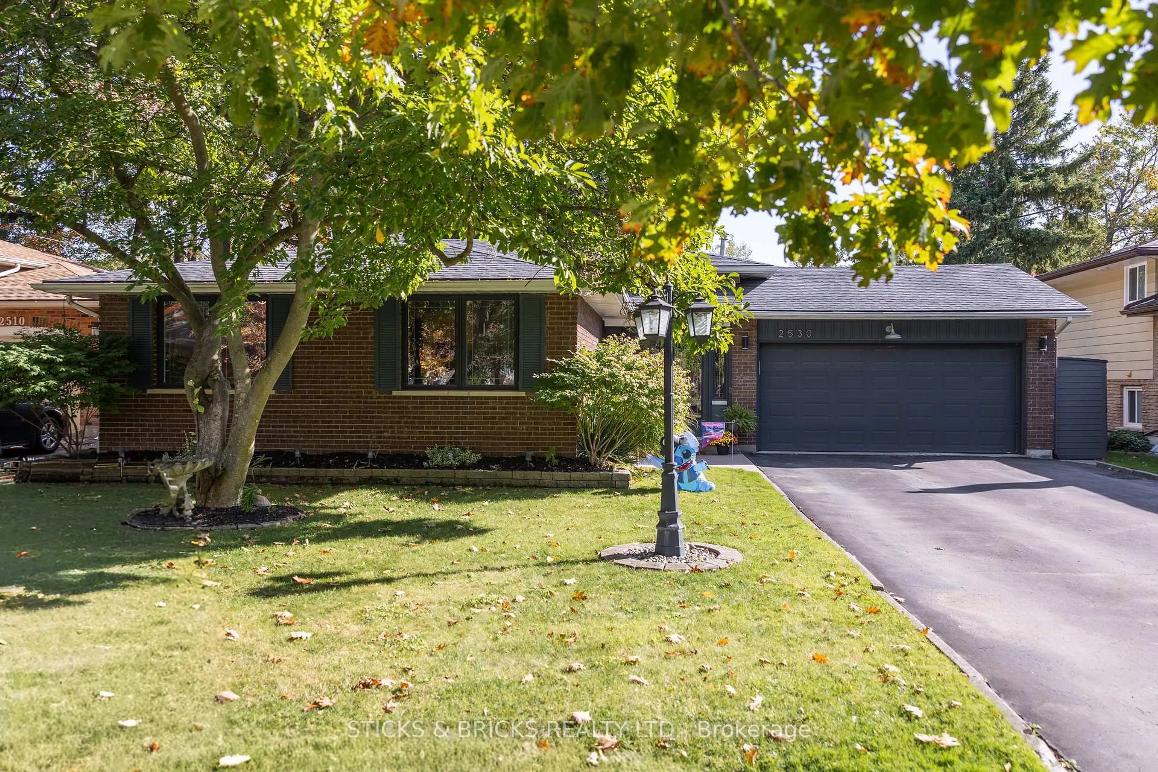 Unknown for 2530 Dorchester Rd, Niagara Falls Ontario L2J 2Y8