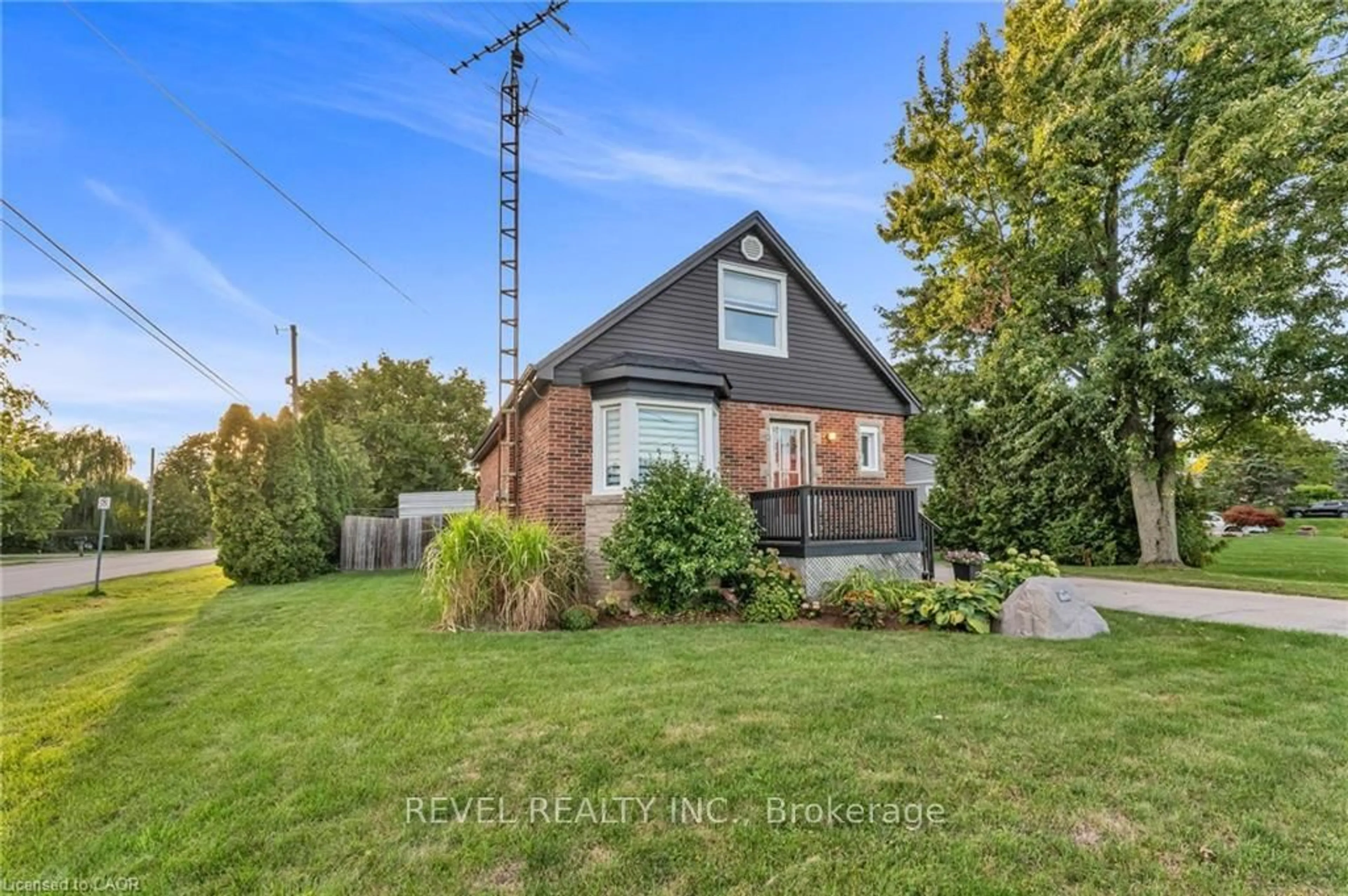 Home with brick exterior material, street for 680 Woodburn Rd, Hamilton Ontario L0R 1P0