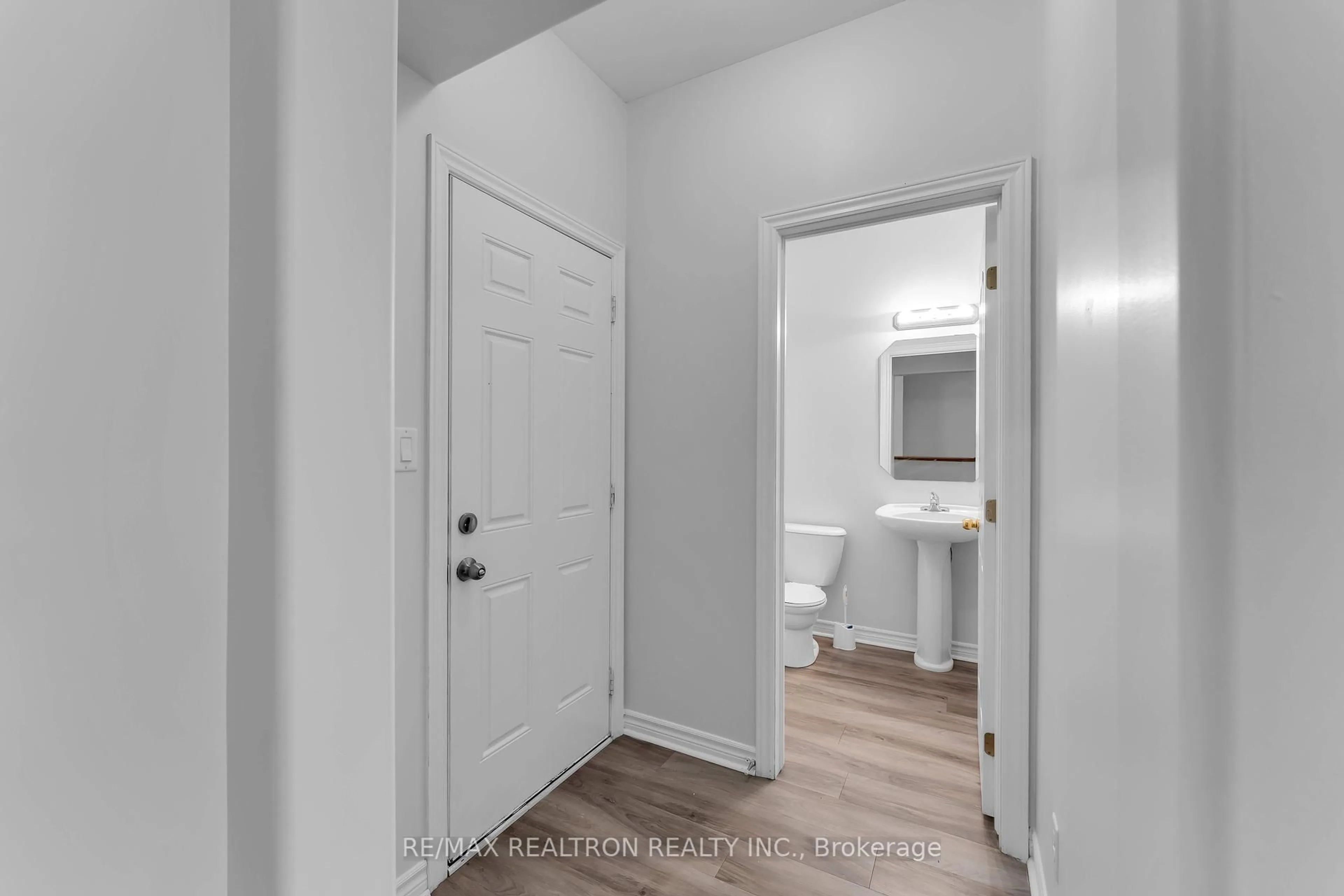 Unknown for 500 CONSERVATORY Dr, Kingston Ontario K7M 9C8