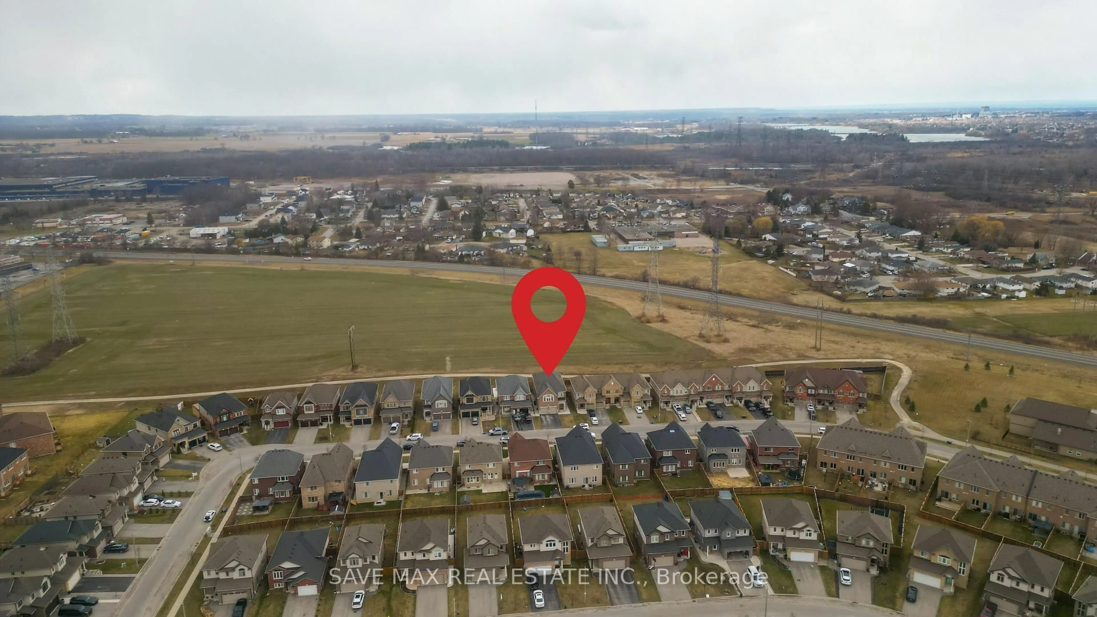 A pic from outside/outdoor area/front of a property/back of a property/a pic from drone, unknown for 86 Sunset Way, Thorold Ontario L0S 1A0