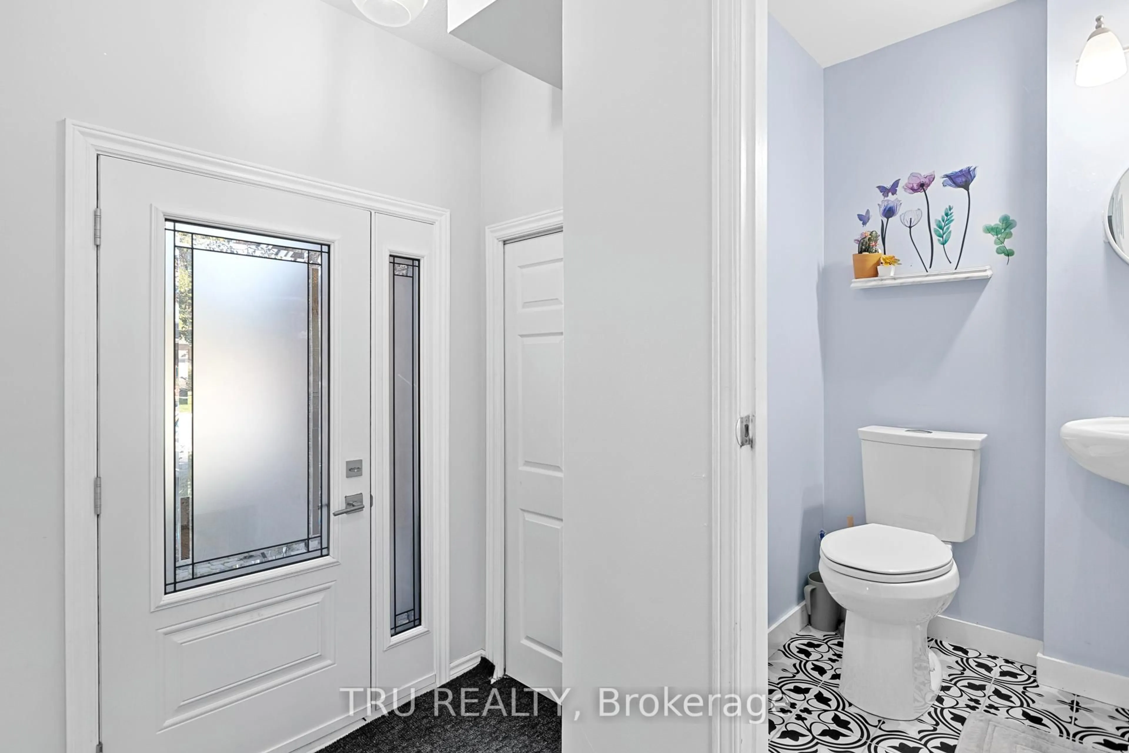 Contemporary bathroom, ceramic/tile floor for 244 Stoneway Dr, Ottawa Ontario K2G 6A8
