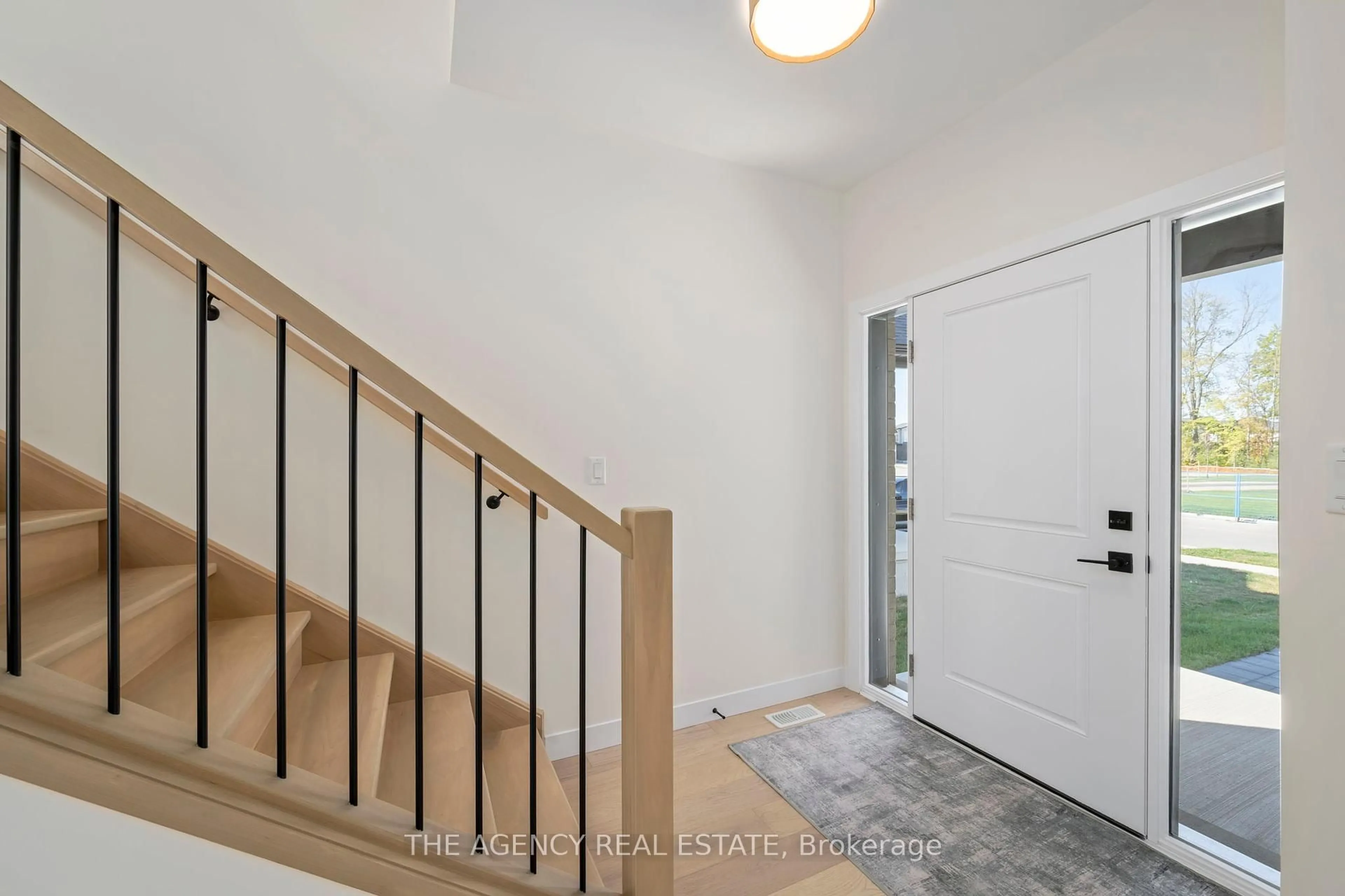 Indoor entryway for 2172 Saddlerock Ave, London North Ontario N6G 3W3