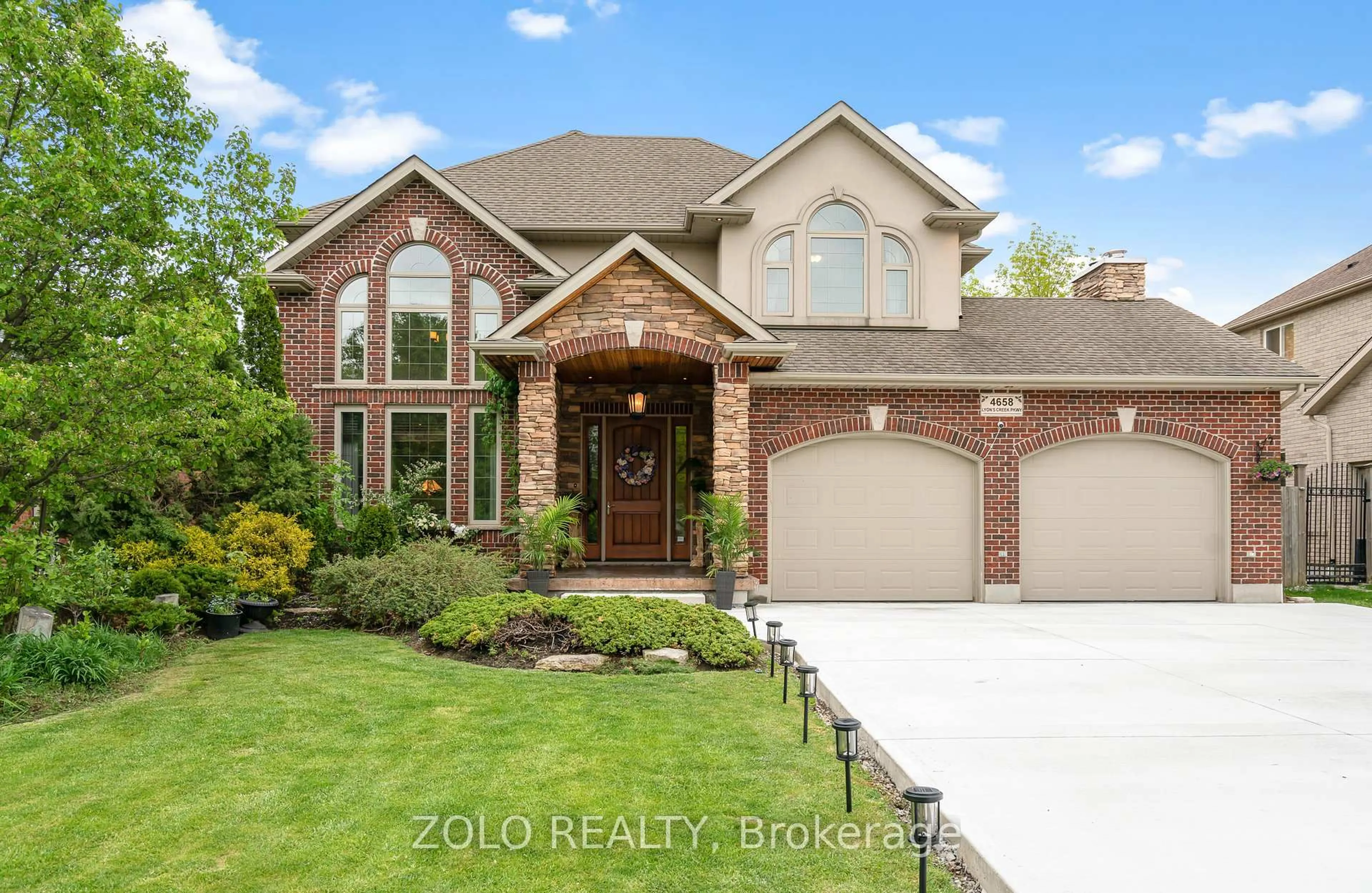 Home with brick exterior material, street for 4658 Lyons Pkwy, Niagara Falls Ontario L2G 0A4