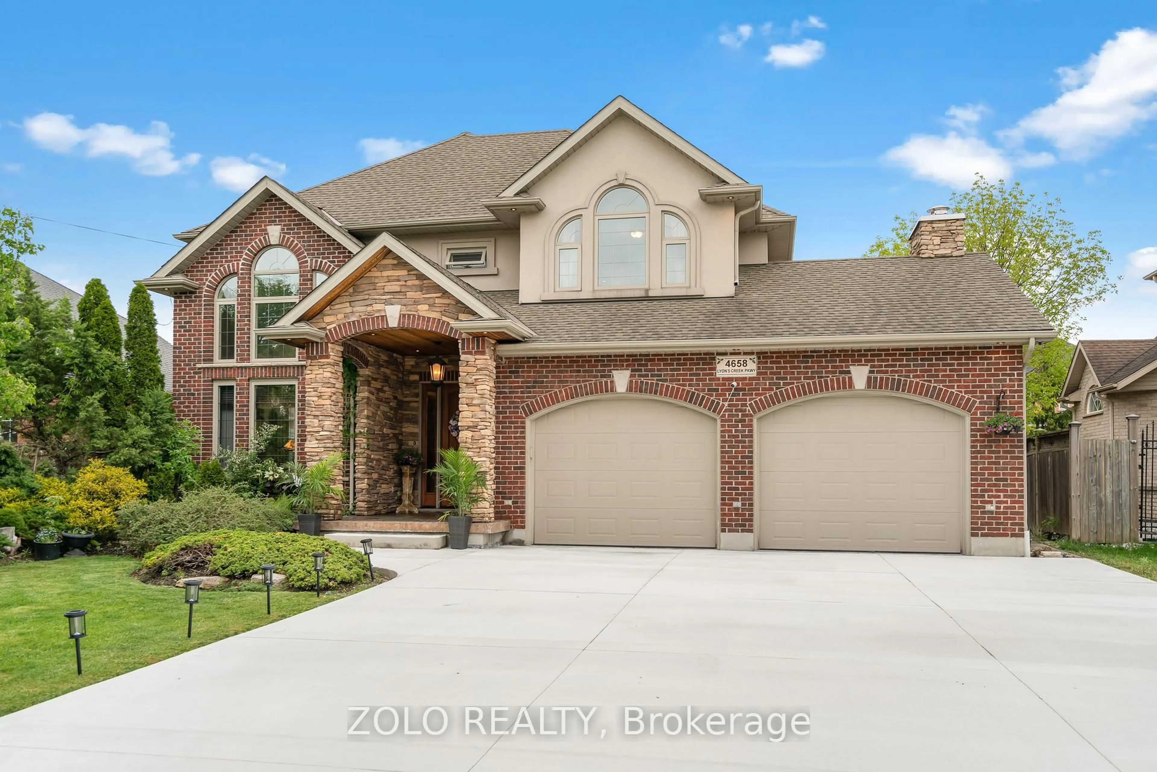 Home with brick exterior material, street for 4658 Lyons Pkwy, Niagara Falls Ontario L2G 0A4